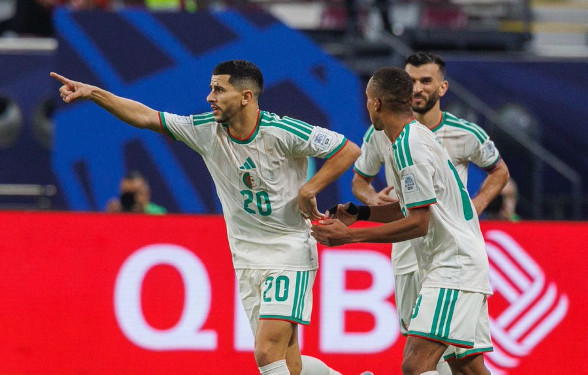 الجزائر تهزم البحرين بخماسية في كأس العرب