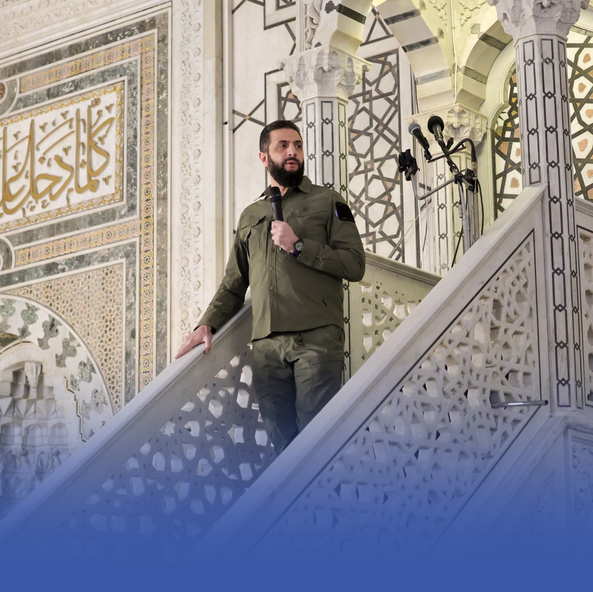 هدية ولي العهد.. الشرع يضع قطعة من ثوب الكعبة بالمسجد الأموي