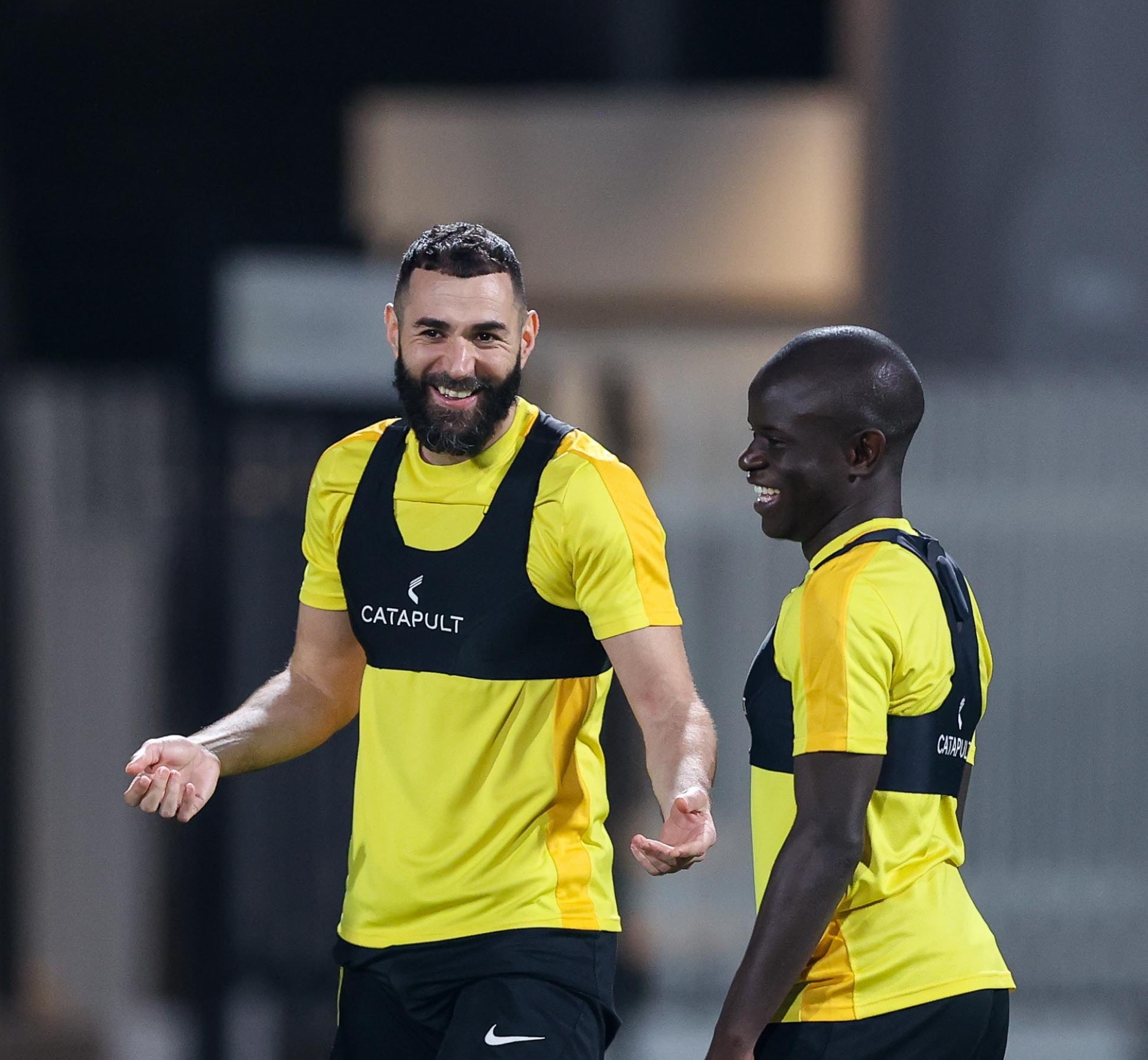 تطورات في تفاوض الاتحاد لتجديد عقد بنزيما وكانتي