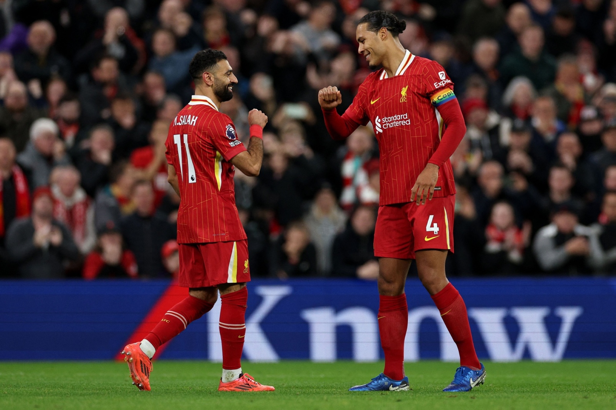 فان دايك يأمل في بقاء صلاح مع ليفربول بعد أمم أفريقيا