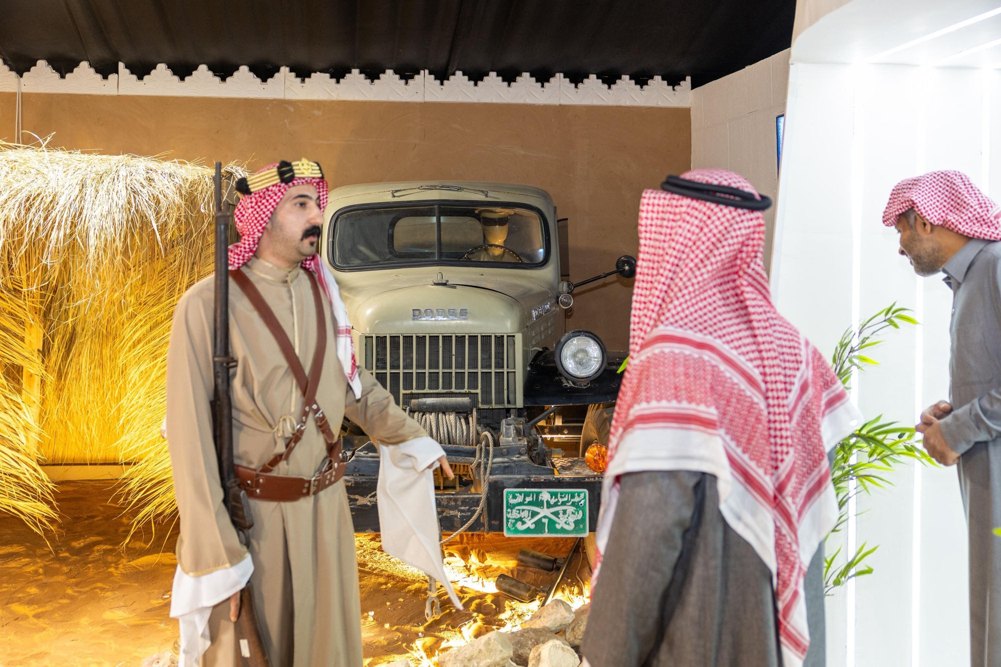 أول دورية ساحلية تجذب زوار واحة الأمن