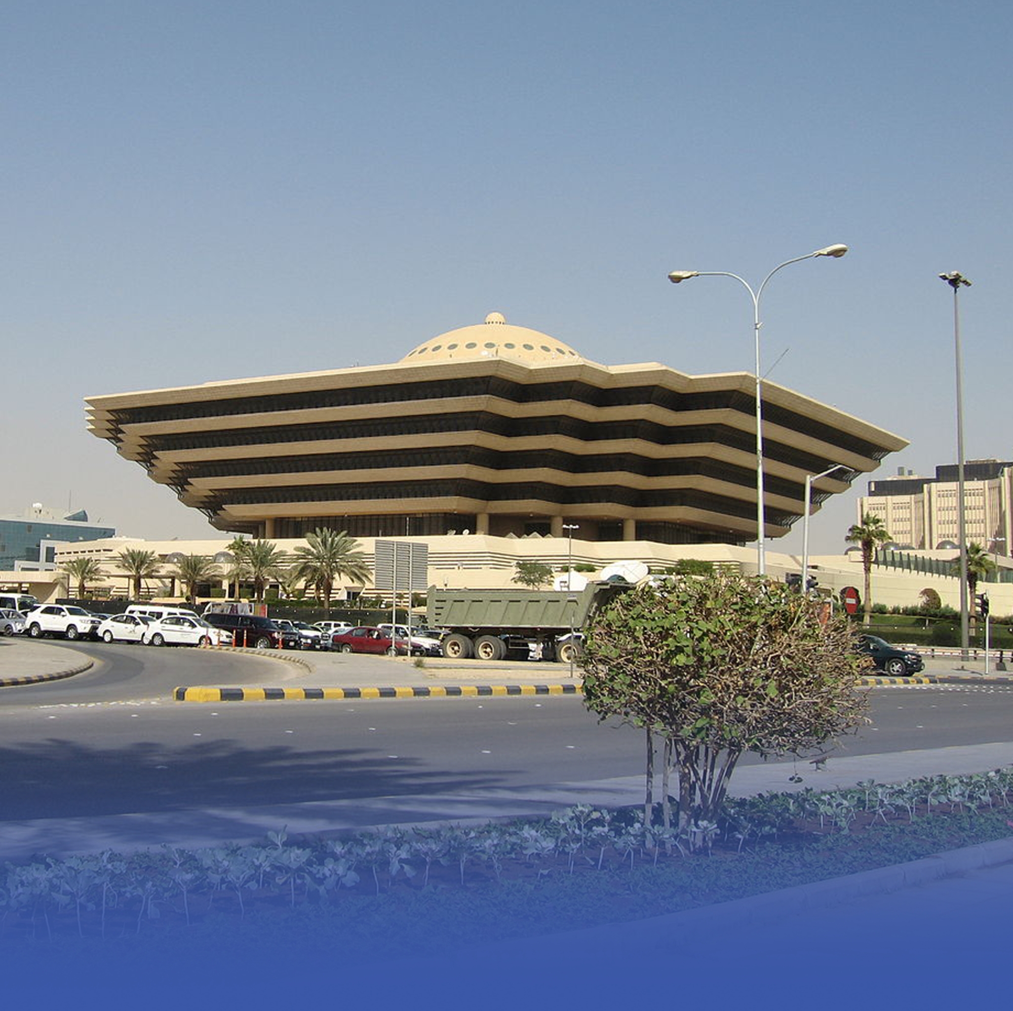 القتل تعزيرًا ليمني أُدين بتمويل الإرهاب وقتل رجال الأمن