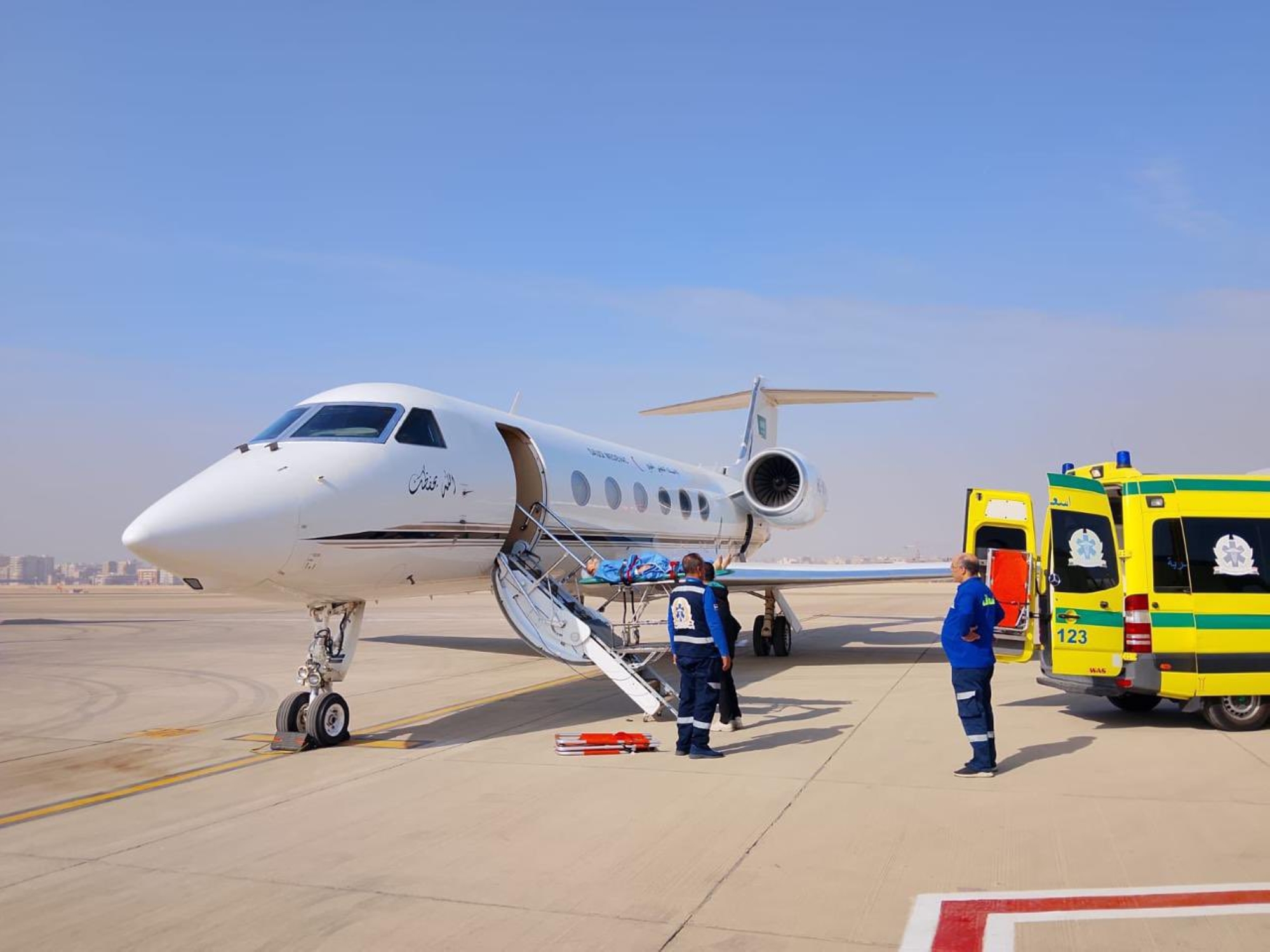 إجلاء 3 مواطنين من مصر لحالاتهم الطبية الحرجة