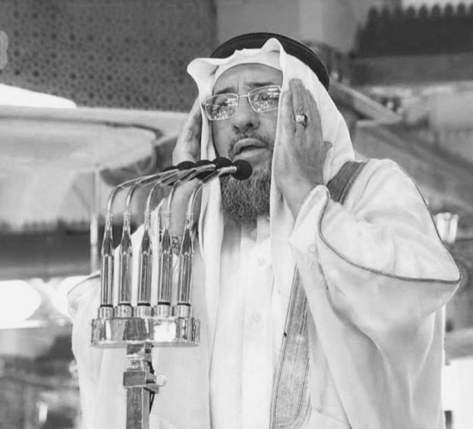 وفاة مؤذن المسجد النبوي الشيخ فيصل نعمان