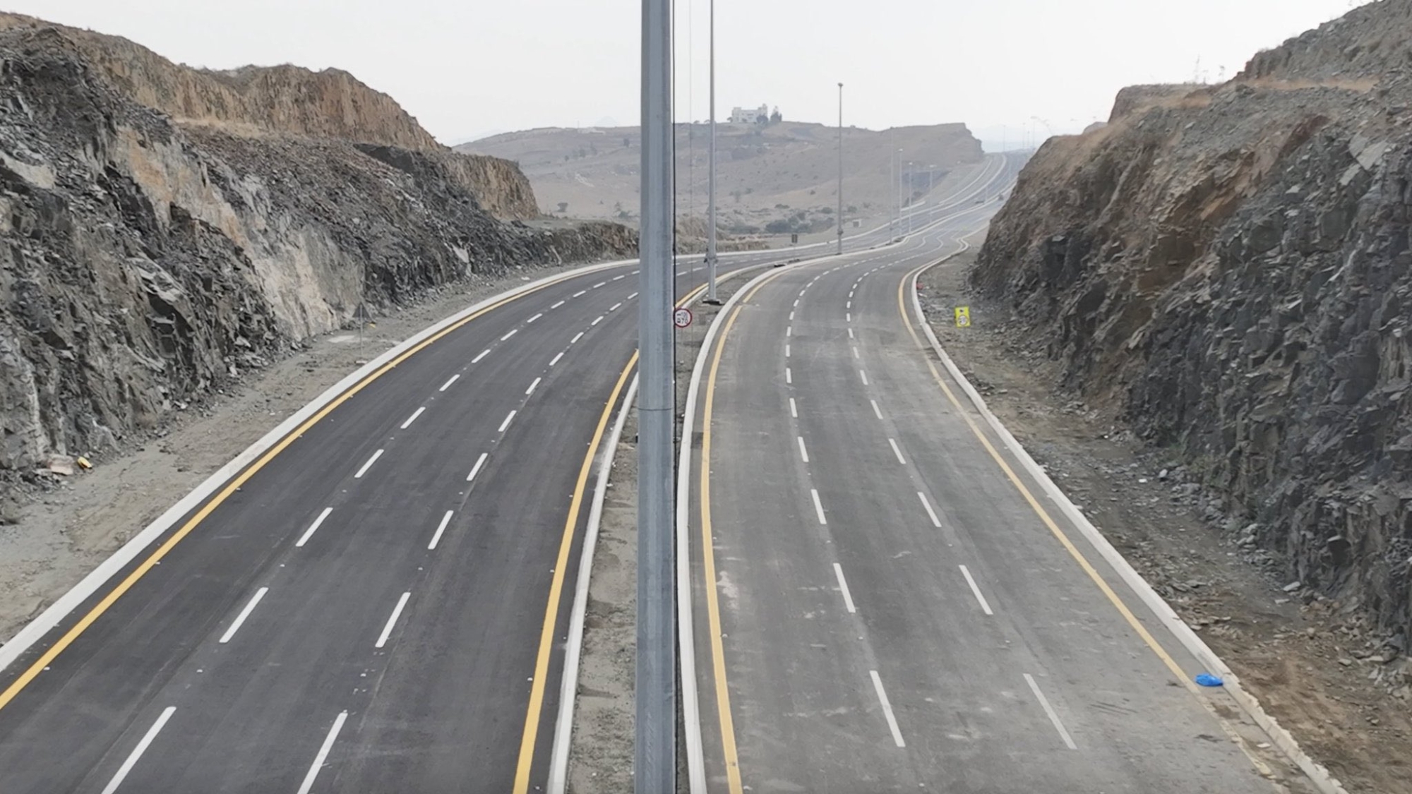 إنجاز 25% من طريق "مرحبا ألف" في أبها