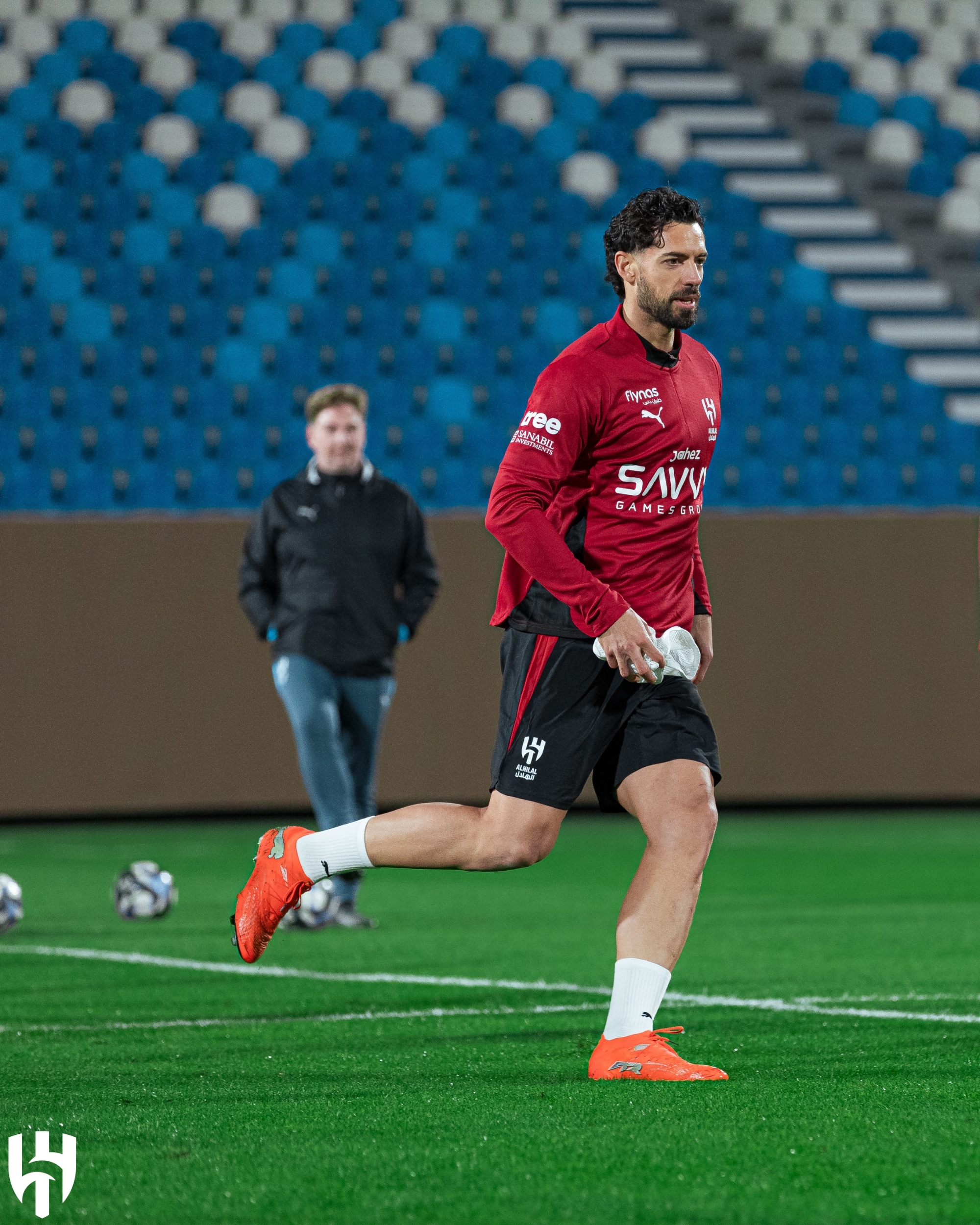 ثنائي الهلال الجديد يشارك في التدريبات قبل ديربي النصر
