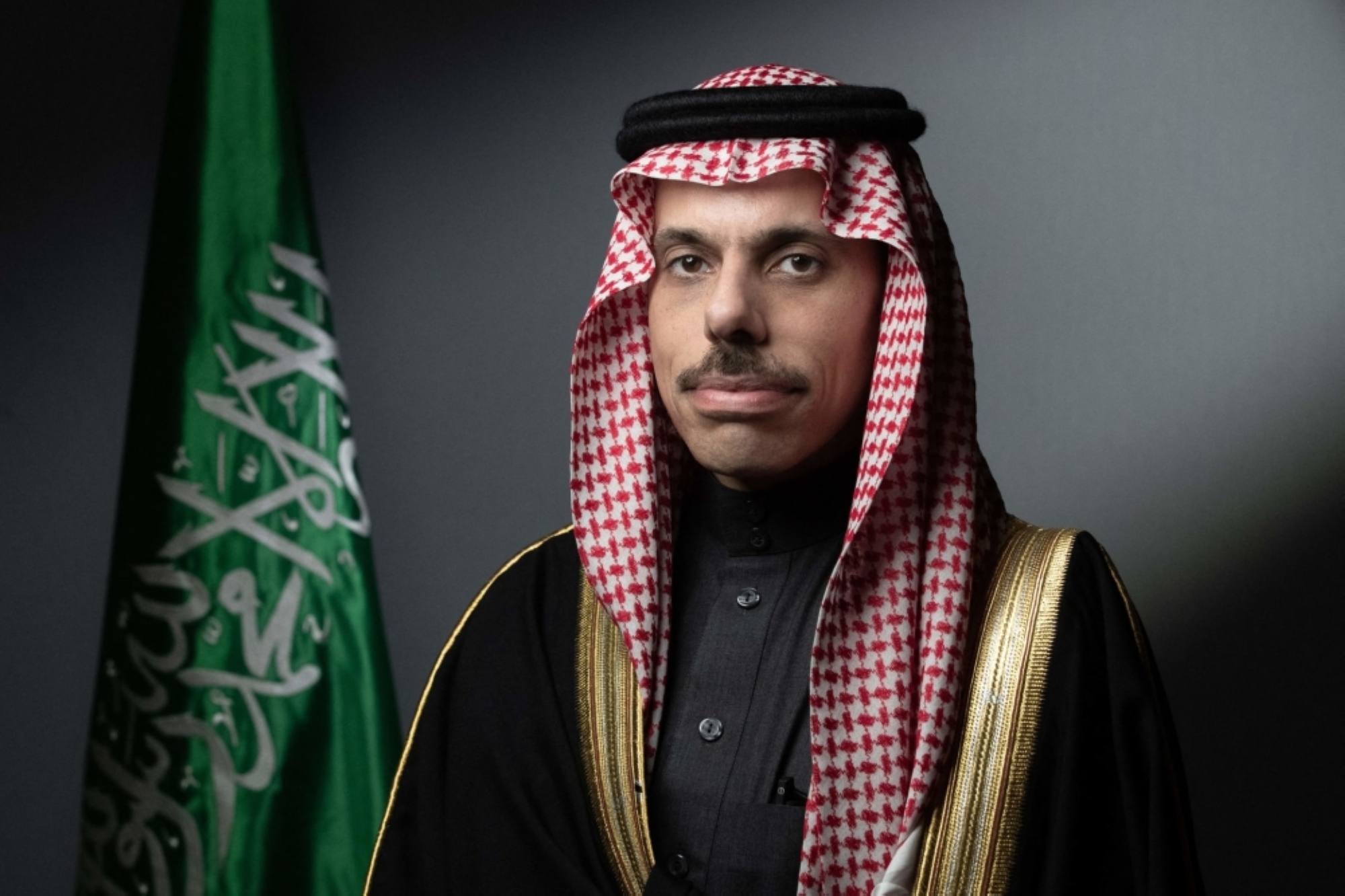 وزير الخارجية يناقش مع إيران وعمان وقطر وفرنسا الأوضاع الإقليمية