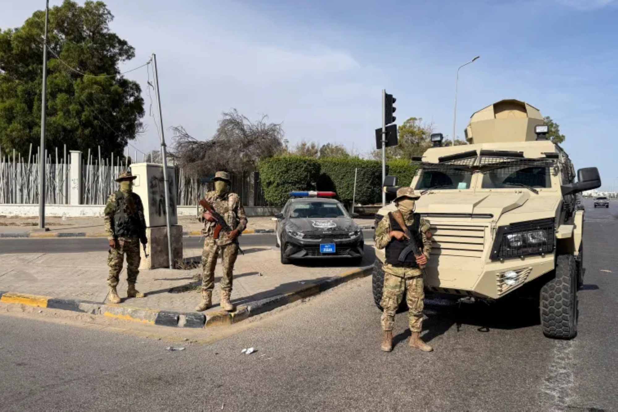 العثور على 21 جثة لمهاجرين بمقبرة جماعية في ليبيا