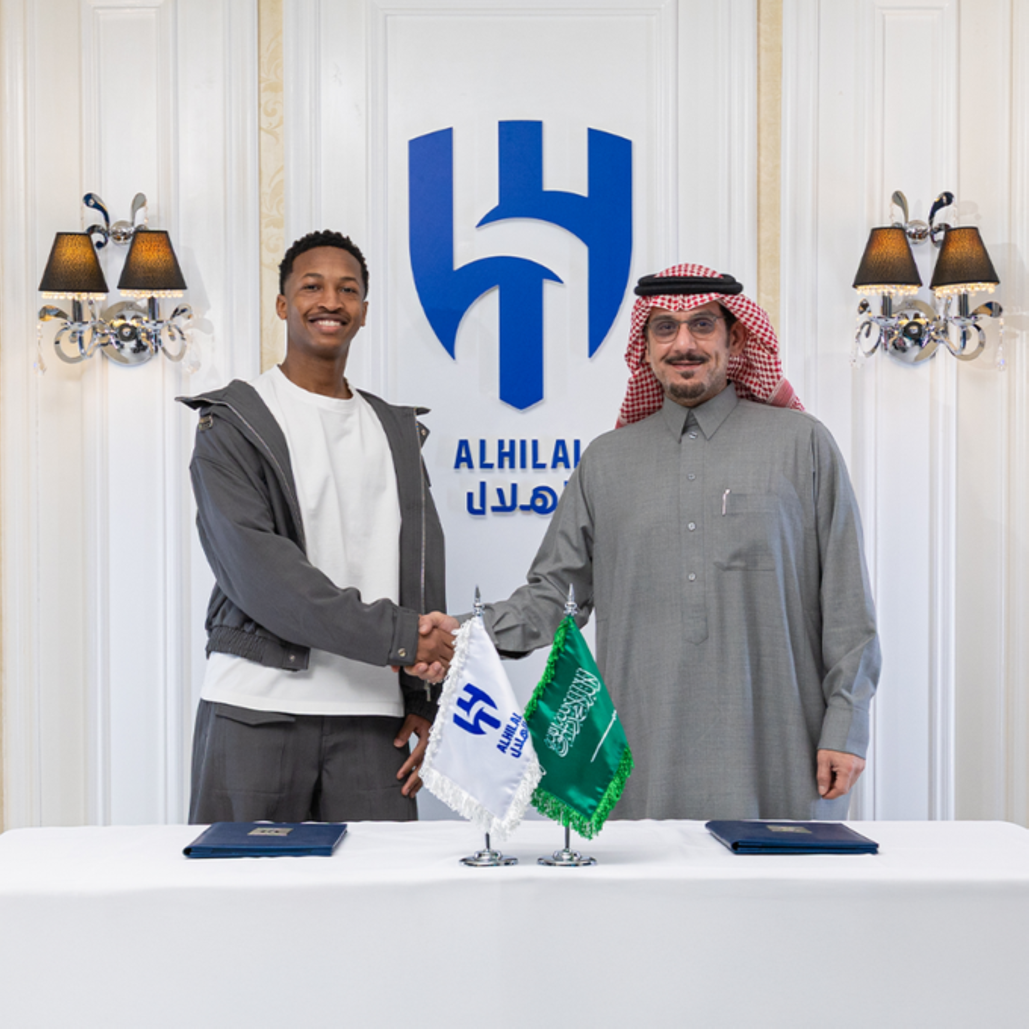 رسميًا.. الهلال يعلن التعاقد مع مراد هوساوي لاعب الخليج