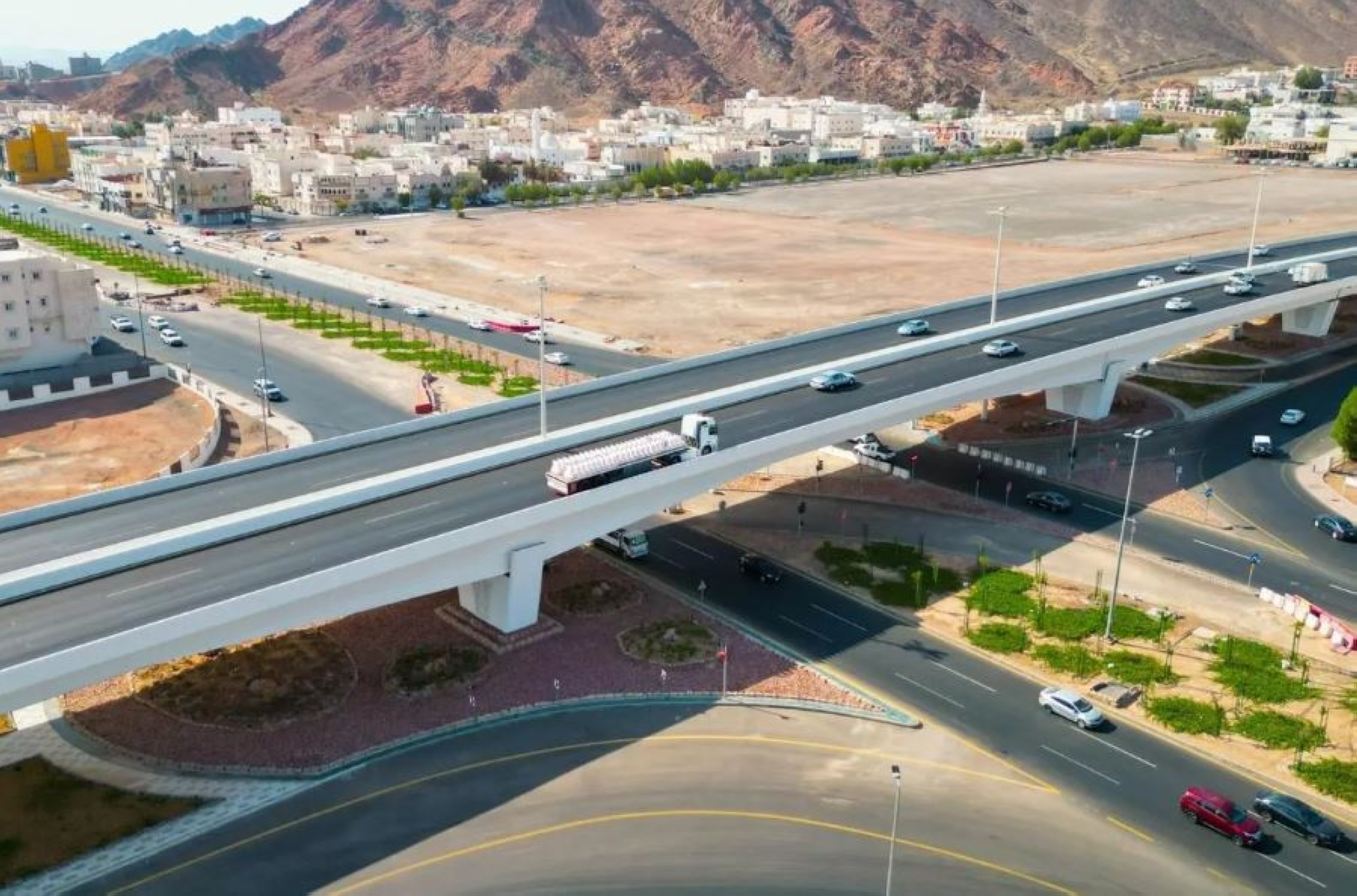 إنجاز صيانة 10 جسور و10 أنفاق في المدينة