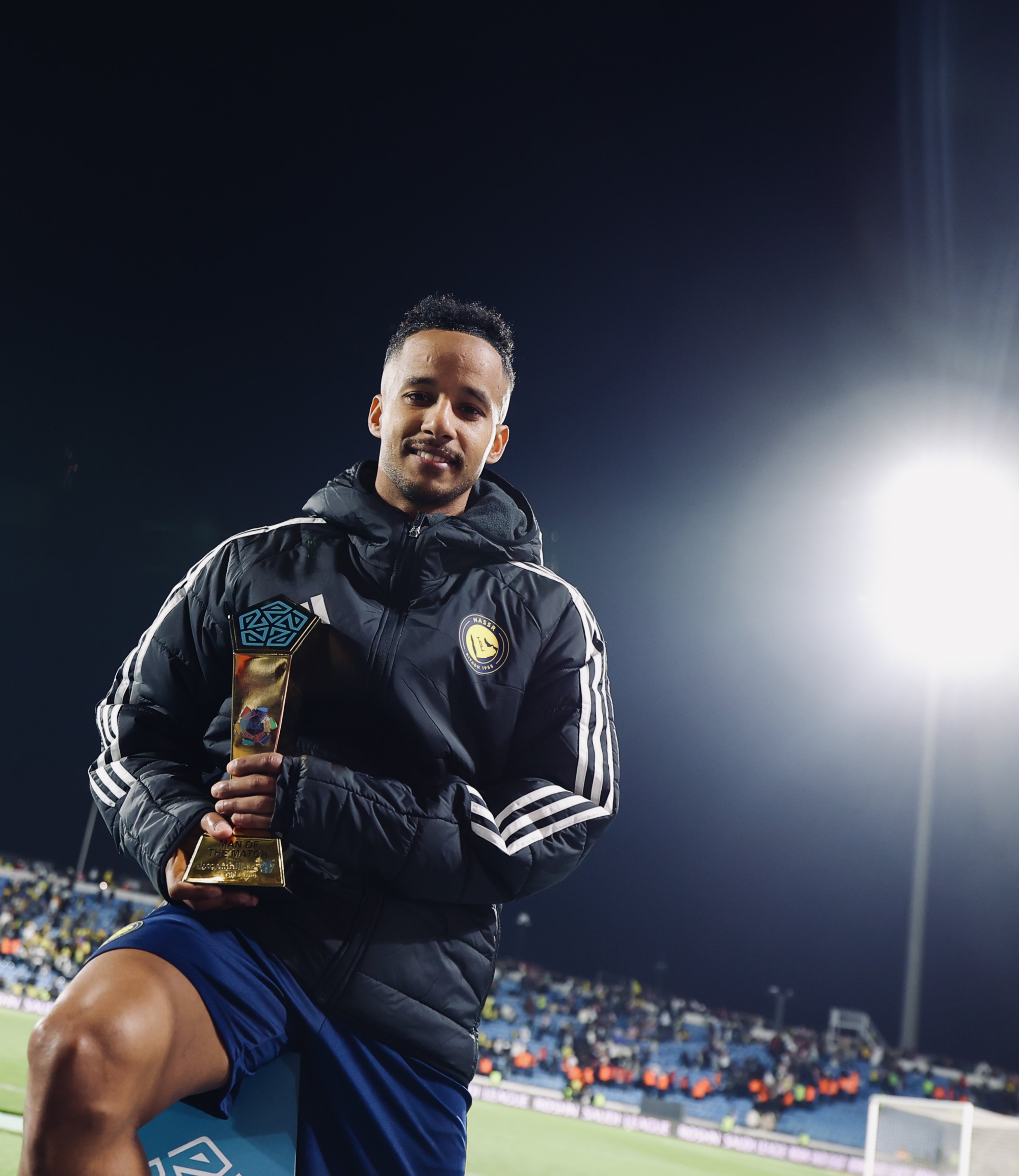 عبدالرحمن غريب: جائزة الأفضل شرف كبير.. ولولا زملائي ما كنت شيئًا