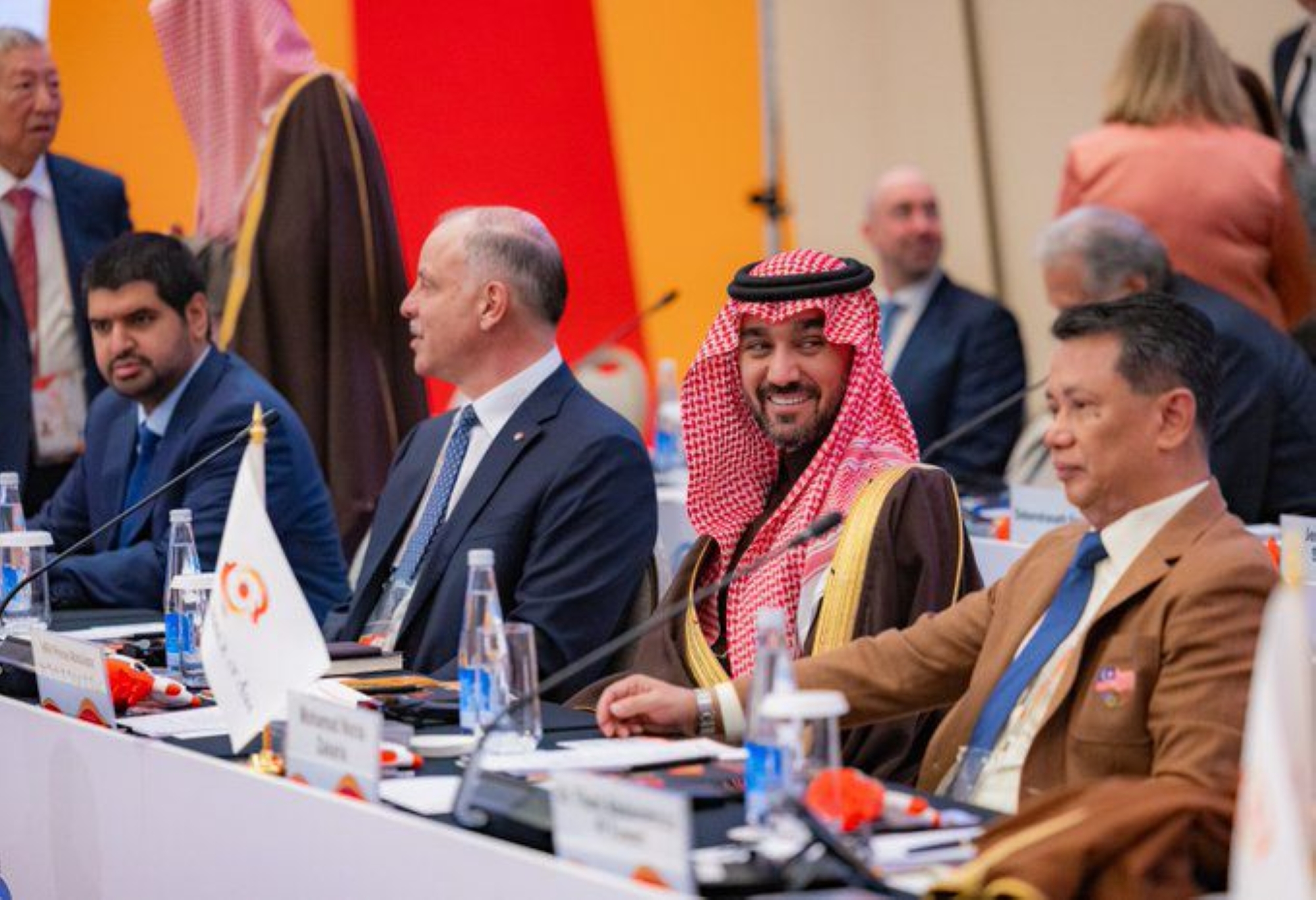 بعد تزكيته رئيسًا للأولمبي الآسيوي.. الفيصل يقدم التهنئة لجوعان