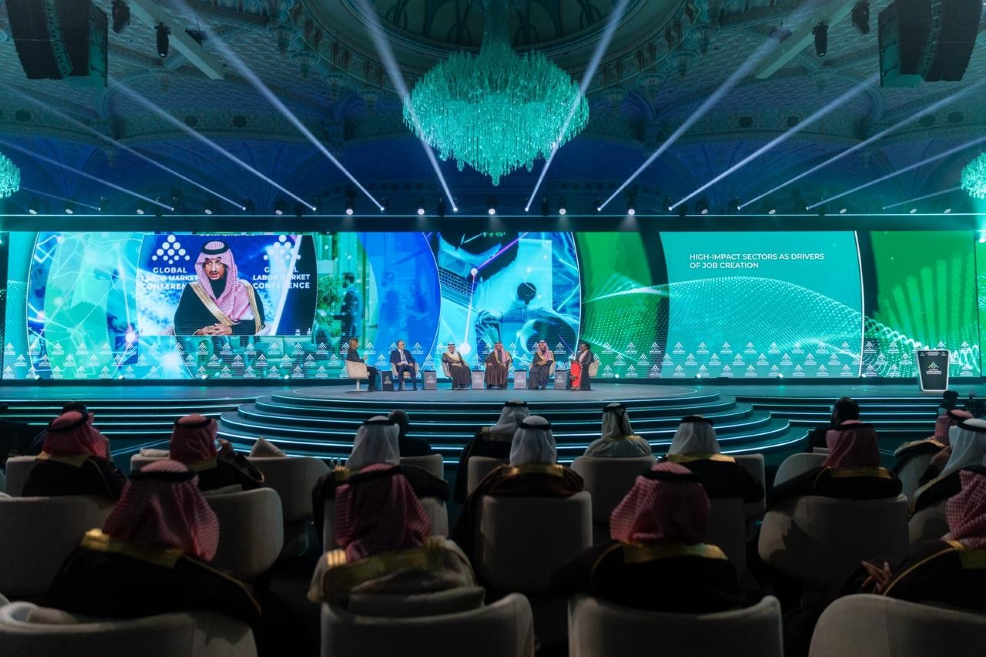 45 اتفاقية باليوم الأول من المؤتمر الدولي لسوق العمل