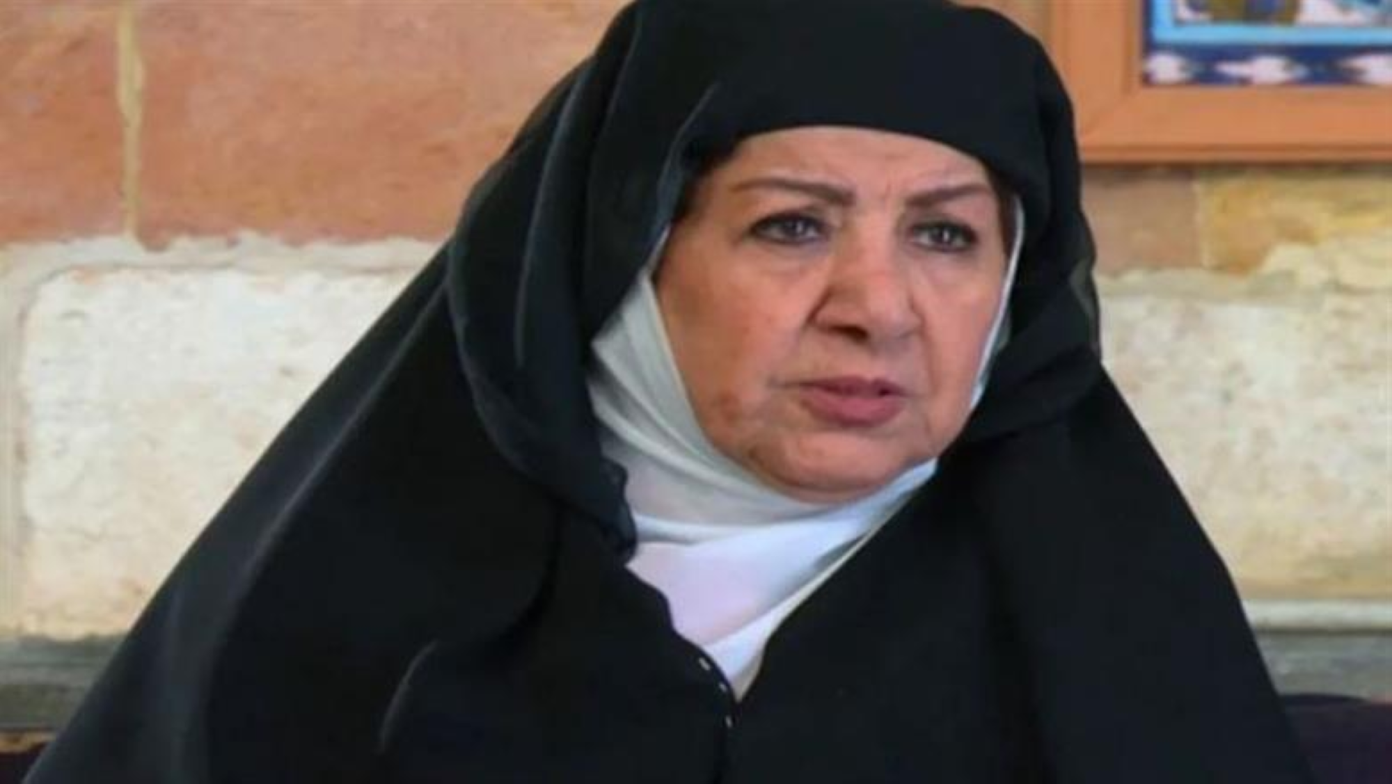 "أم زكي".. مقتل الفنانة السورية هدى شعراوي على يد خادمتها