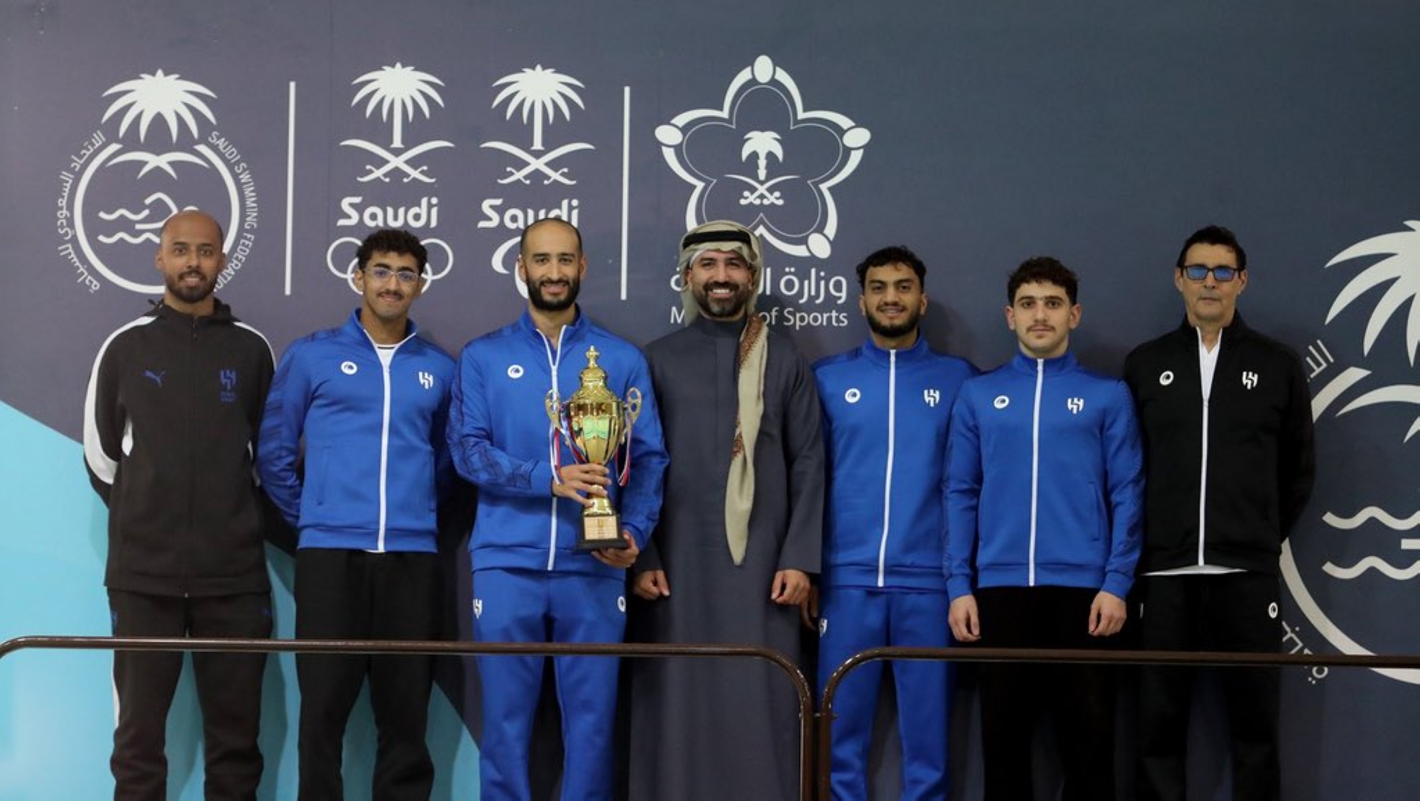 الهلال يحقق كأس بطولة أندية الرياض للسباحة