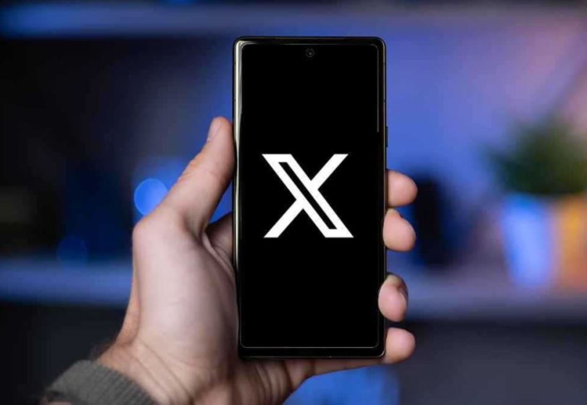 توقف "إكس" عند آلاف المستخدمين في أمريكا