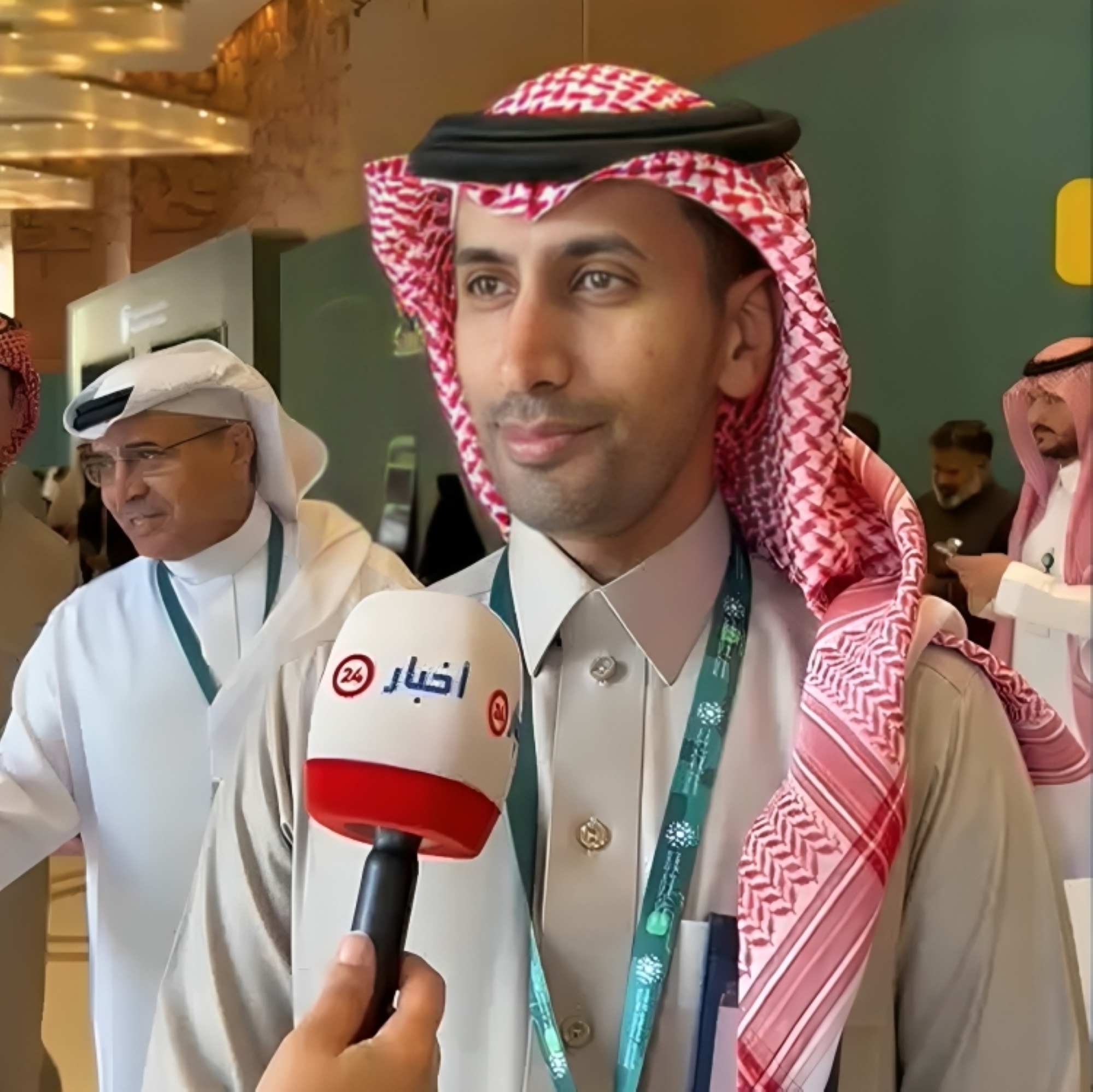 "الموارد البشرية" تُبرم اتفاقية لتفعيل أنماط العمل الحديثة