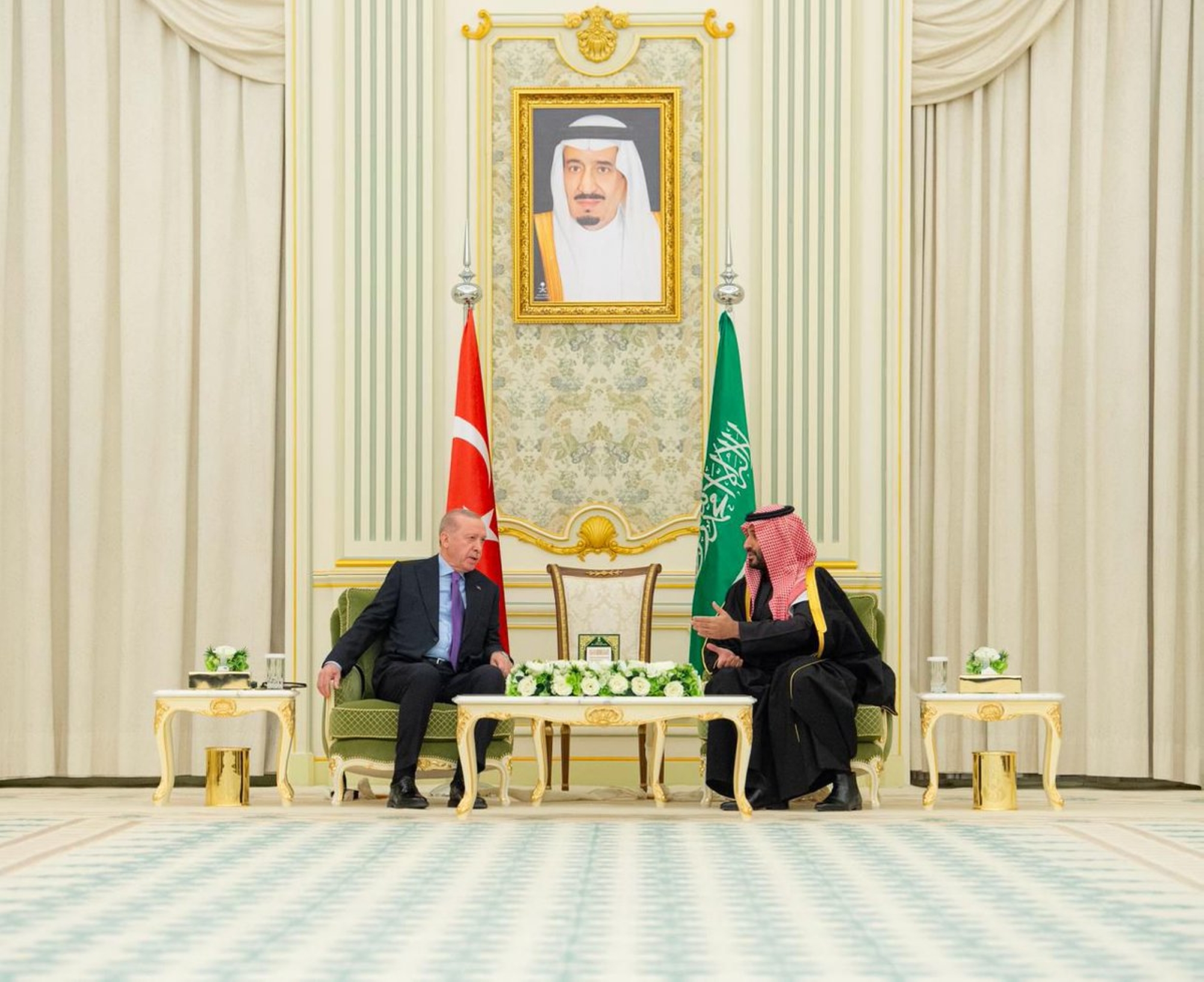 ولي العهد وأردوغان يعقدان جلسة مباحثات رسمية