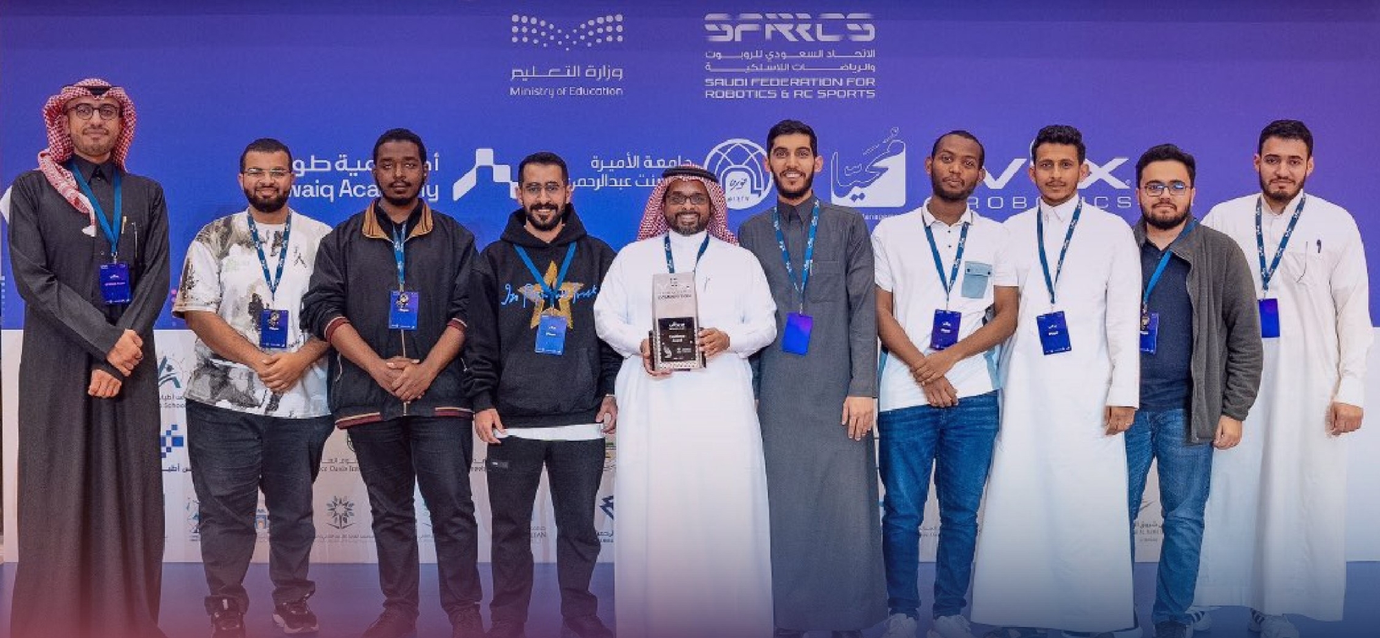 طلاب الجامعة الإسلامية يتألقون في بطولة VEX Robotics