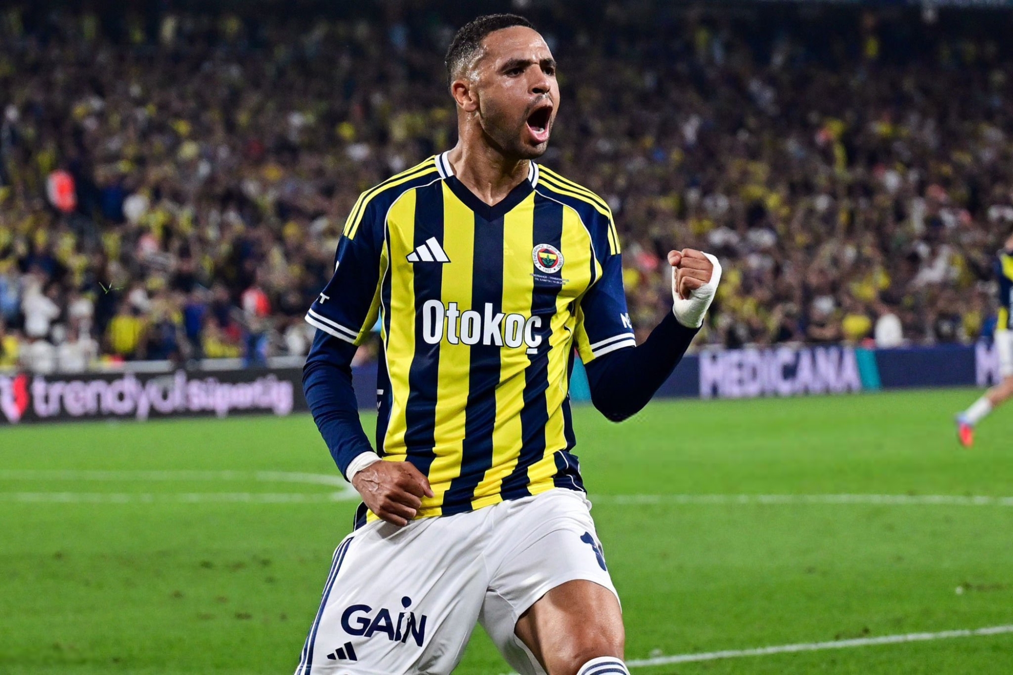 النصيري يودّع فنربخشة برسالة مؤثرة قبل انتقاله إلى الاتحاد