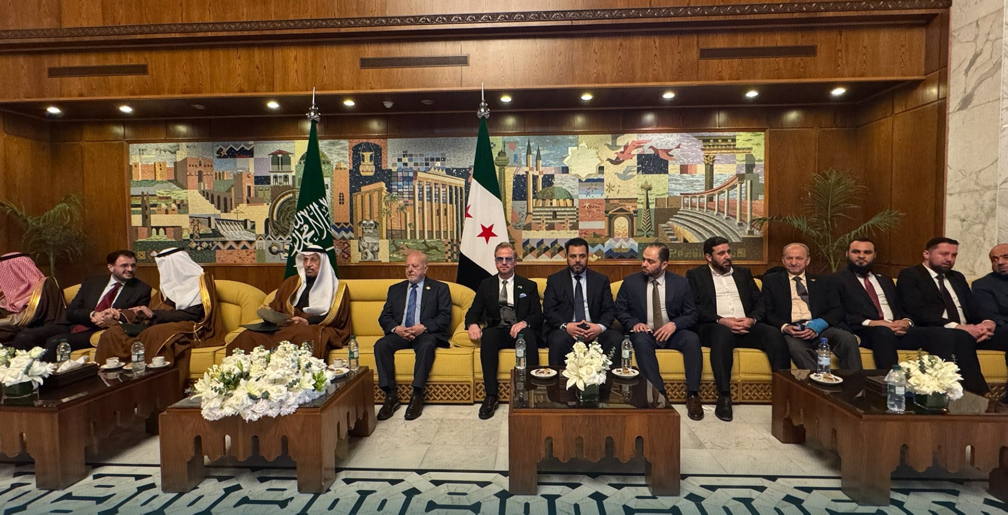 وزير الاستثمار يصل دمشق لتوقيع عقود استراتيجية