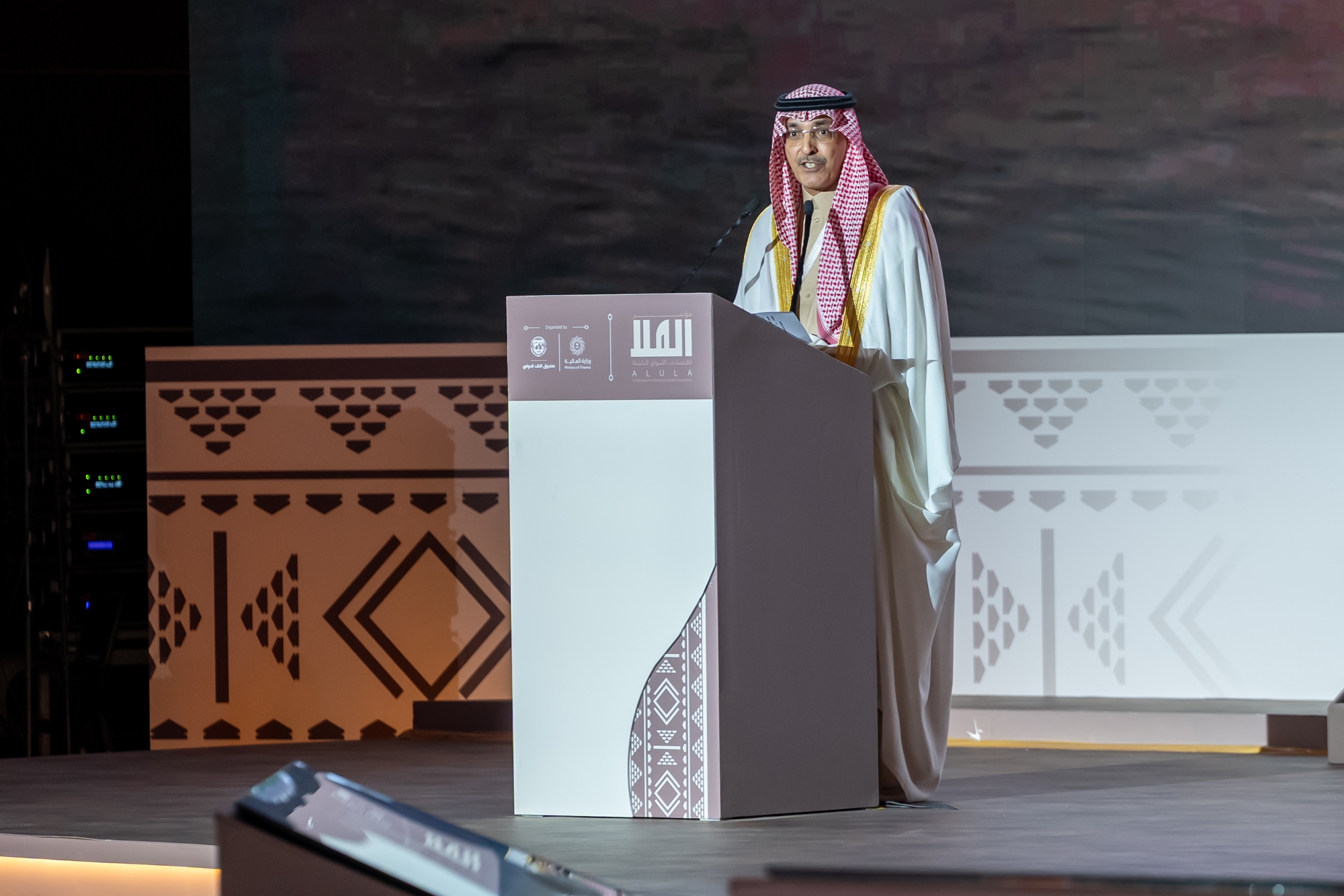 الجدعان: الاستقرار الاقتصادي أساس النمو المستدام