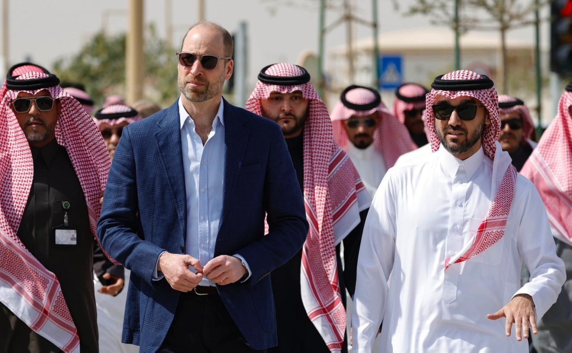وزير الرياضة يستقبل ولي عهد بريطانيا في جولة بالمسار الرياضي