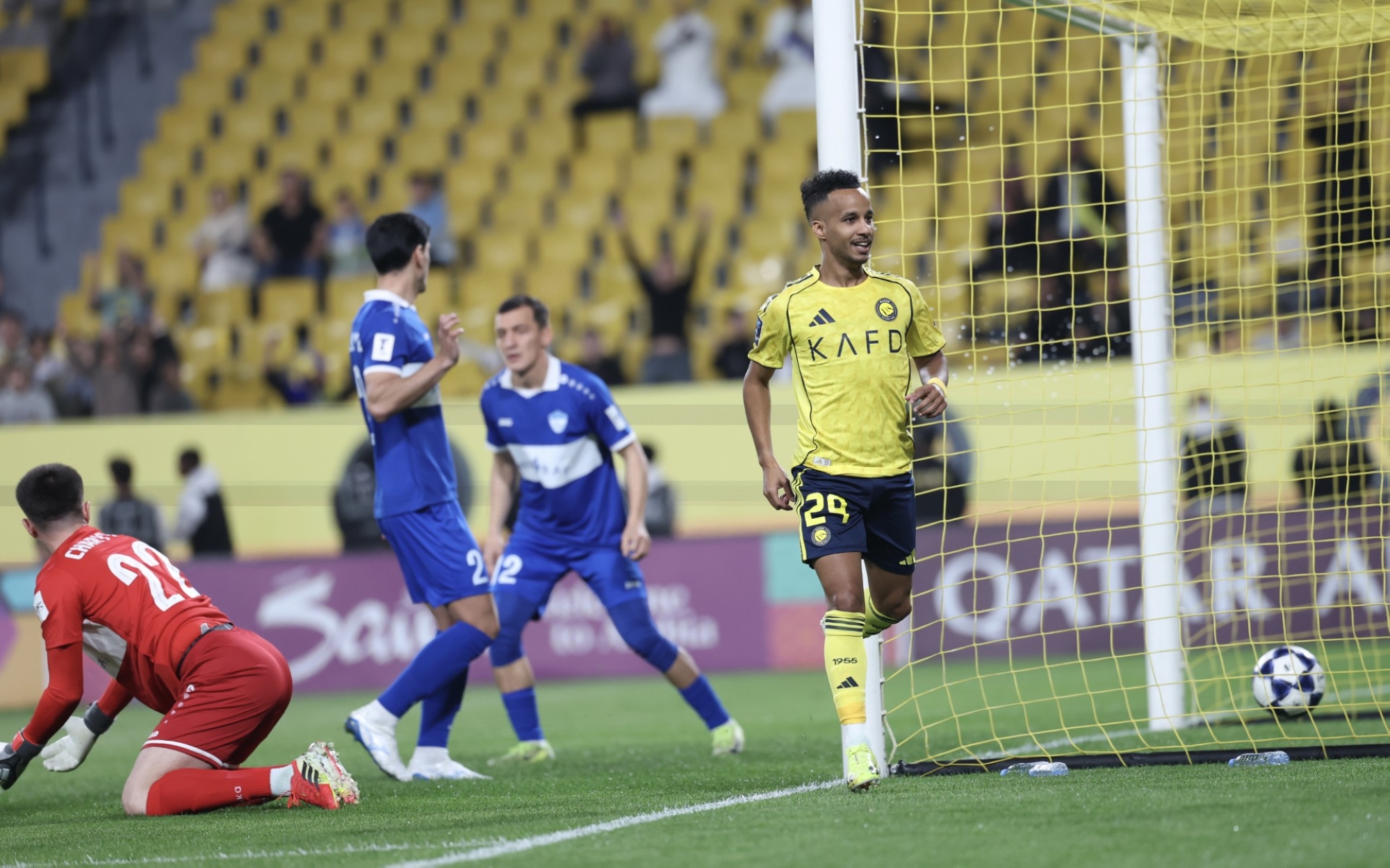 عبدالرحمن غريب يحسم الجدل بشأن مستقبله مع النصر