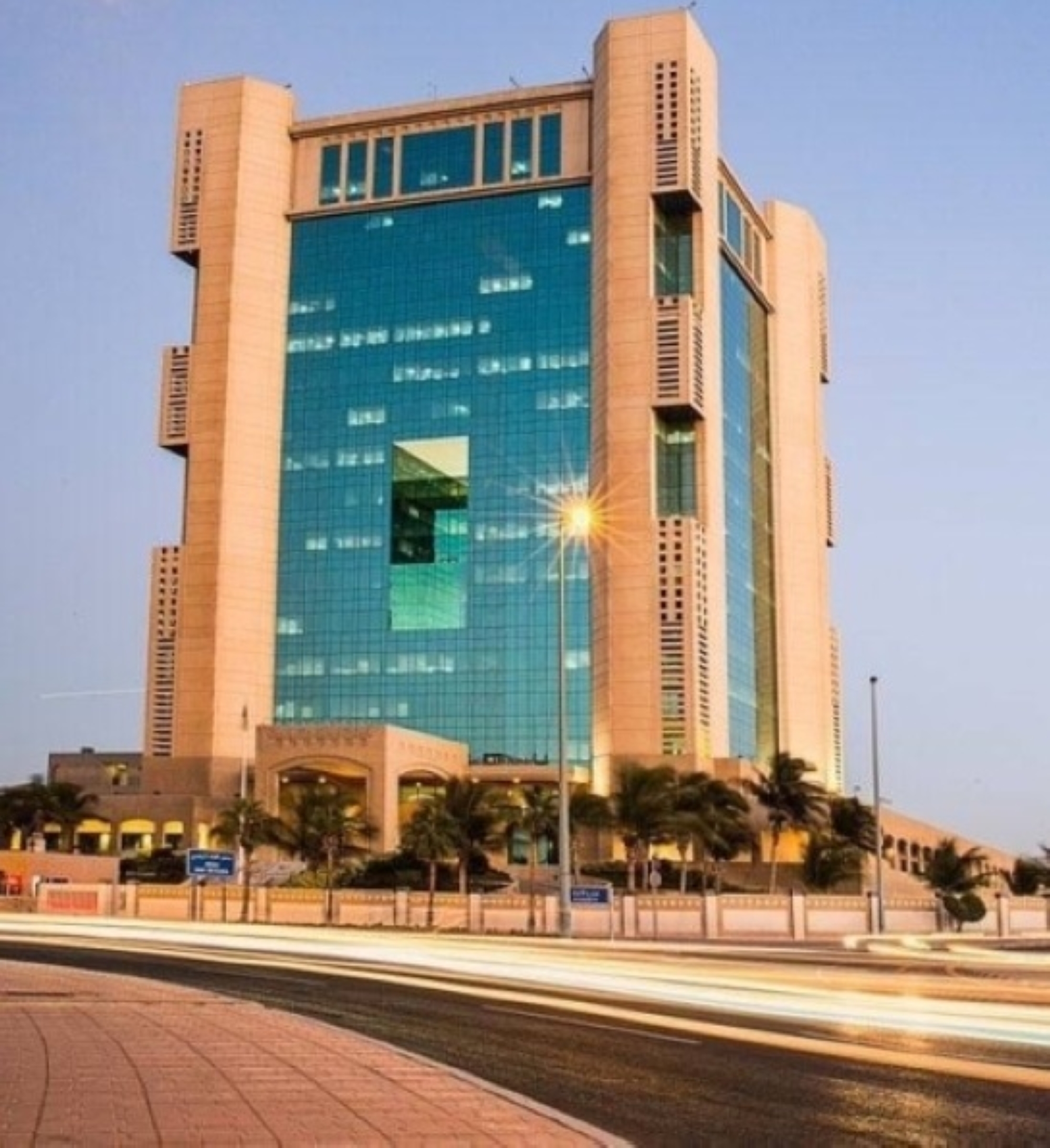 إتلاف 1100 كلجم لحوم و4.7 ألف عبوة أغذية تالفة بجدة