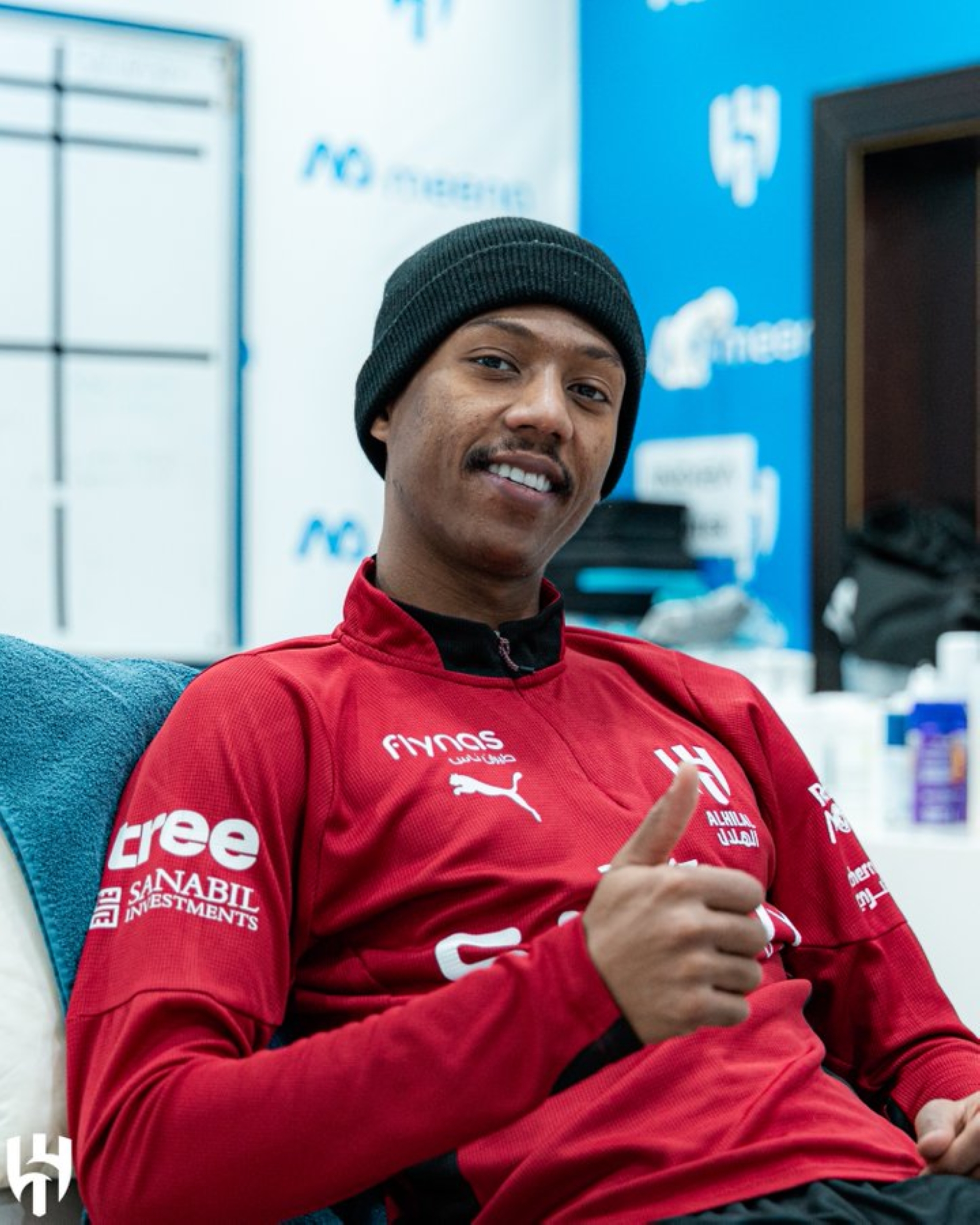 موقف ناصر الدوسري من كلاسيكو الهلال والأهلي