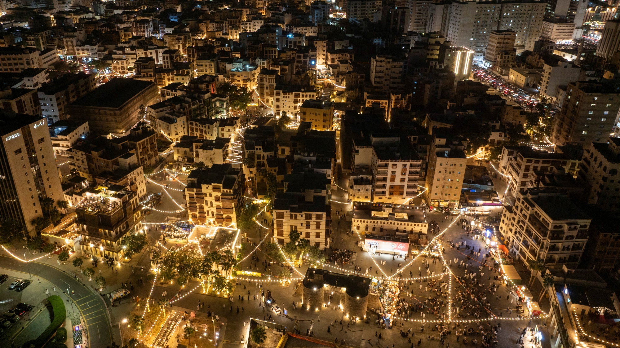 "جدة التاريخية" تستقطب مليوني زائر في رمضان