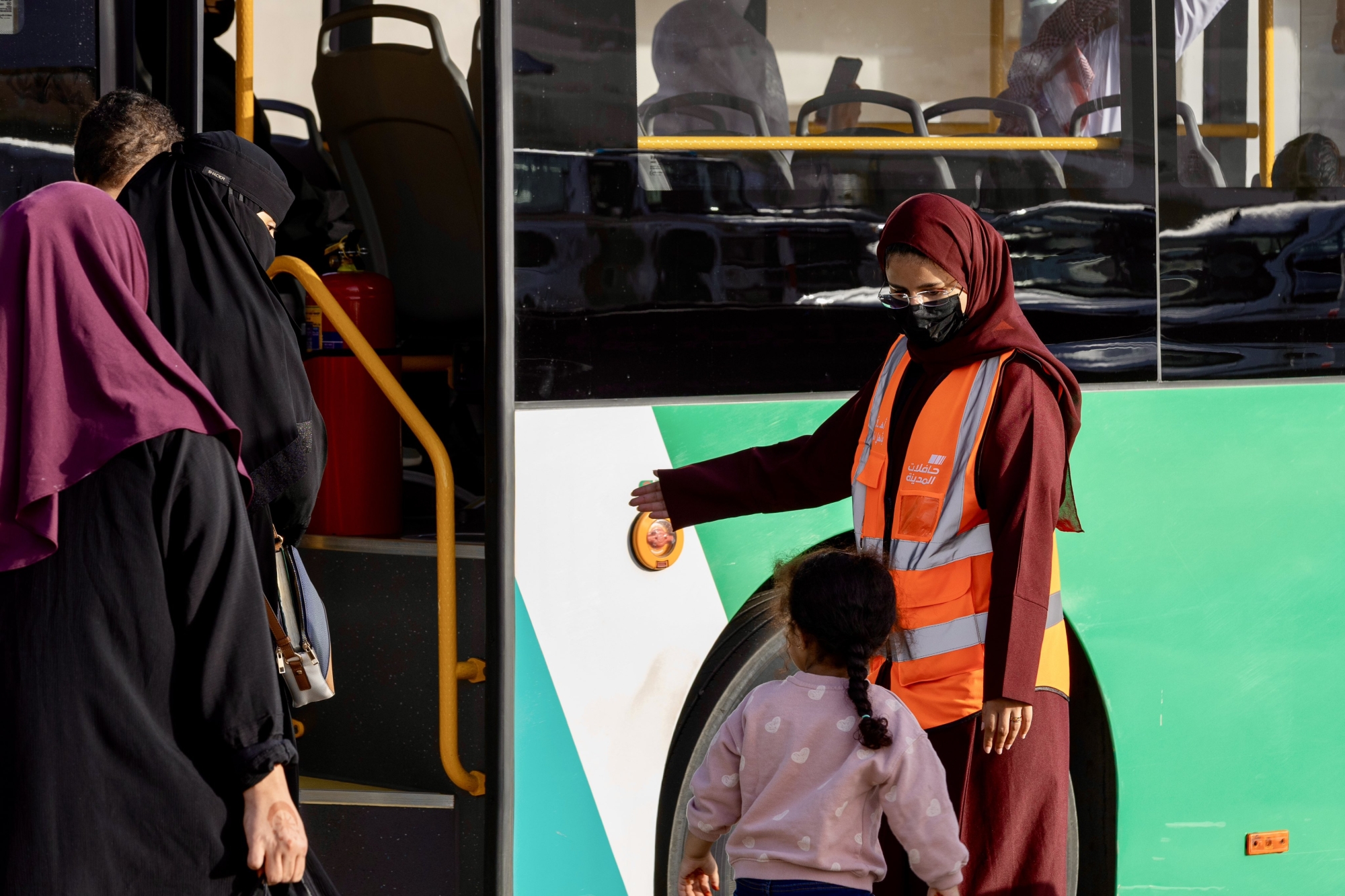 مليونا مستفيد من حافلات المدينة في 20 يوماً