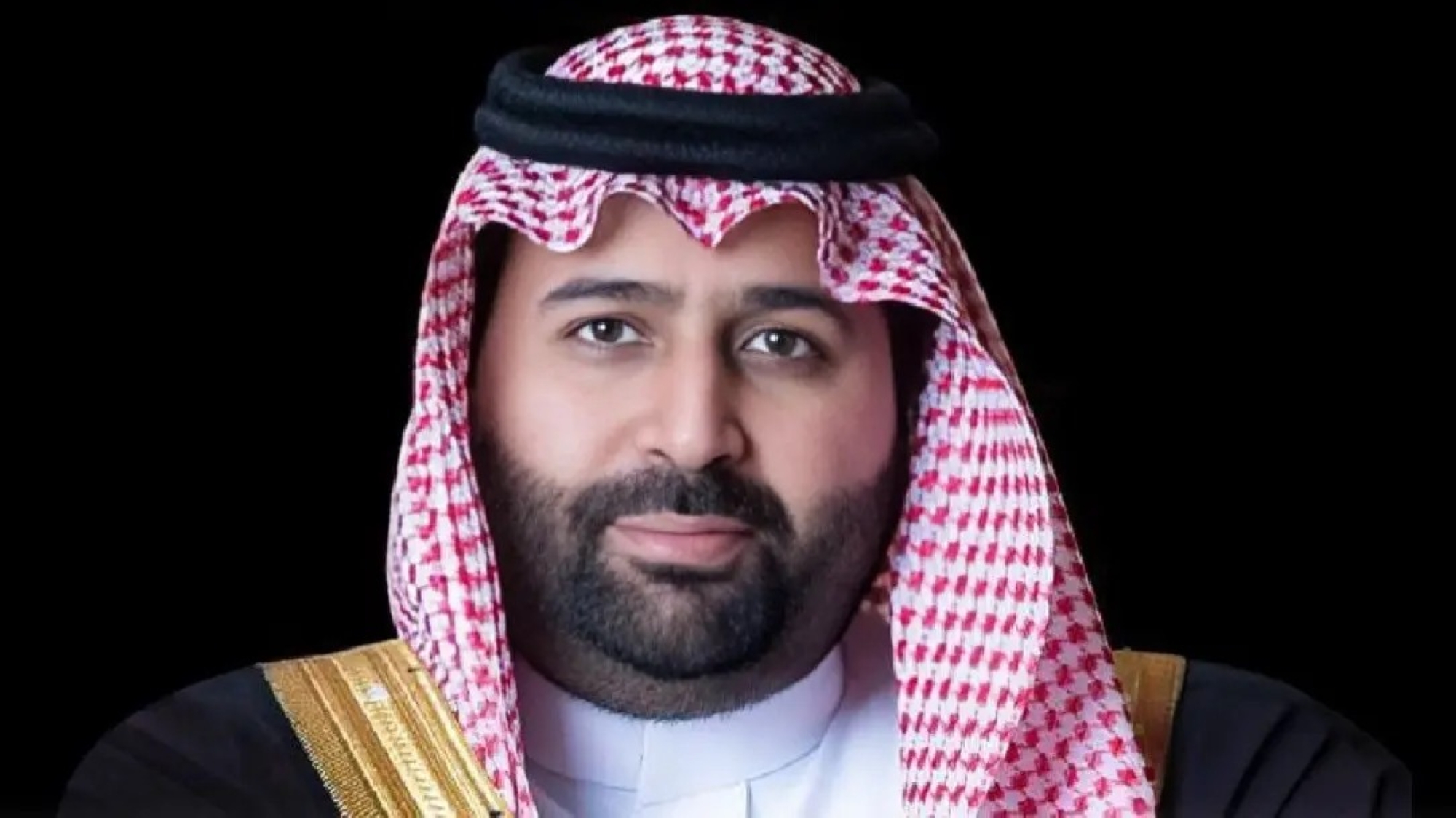 أمير منطقة جازان يهنئ نادي الوطن بعد صعوده إلى "الدرجة الثالثة"