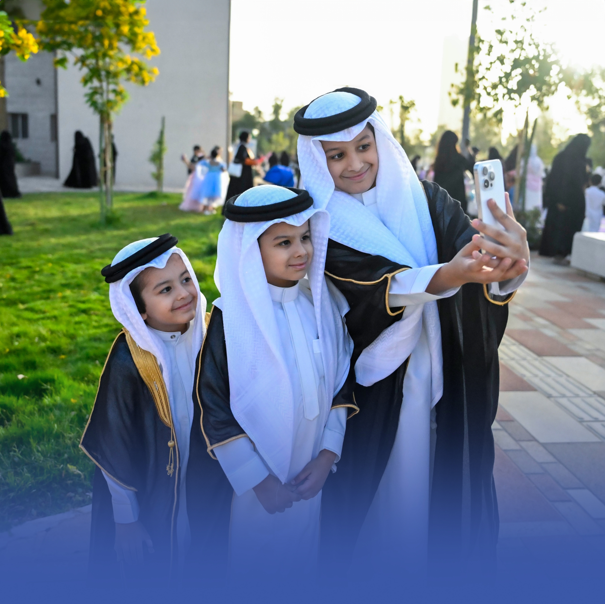 العيد يرسم لوحة من الفرح على وجوه الأطفال بالرياض