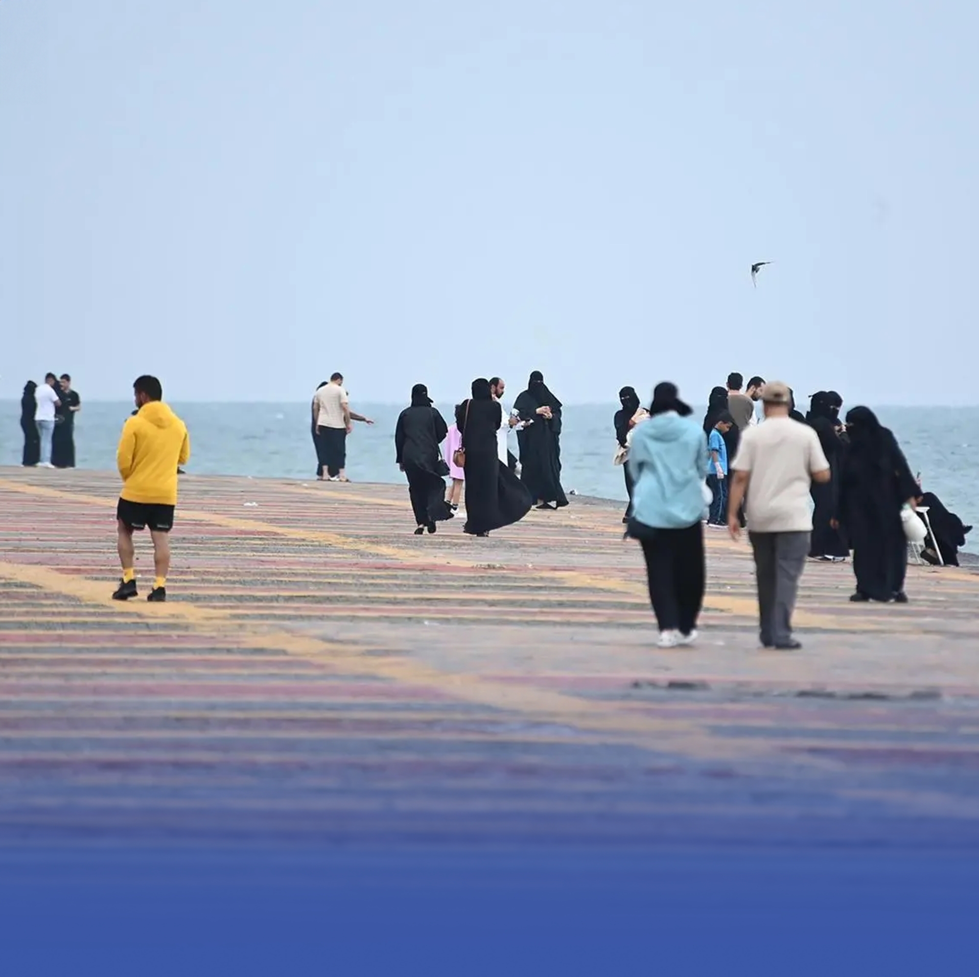 "شاطئ السباحة" بجازان وجهة مميزة لزوار العيد