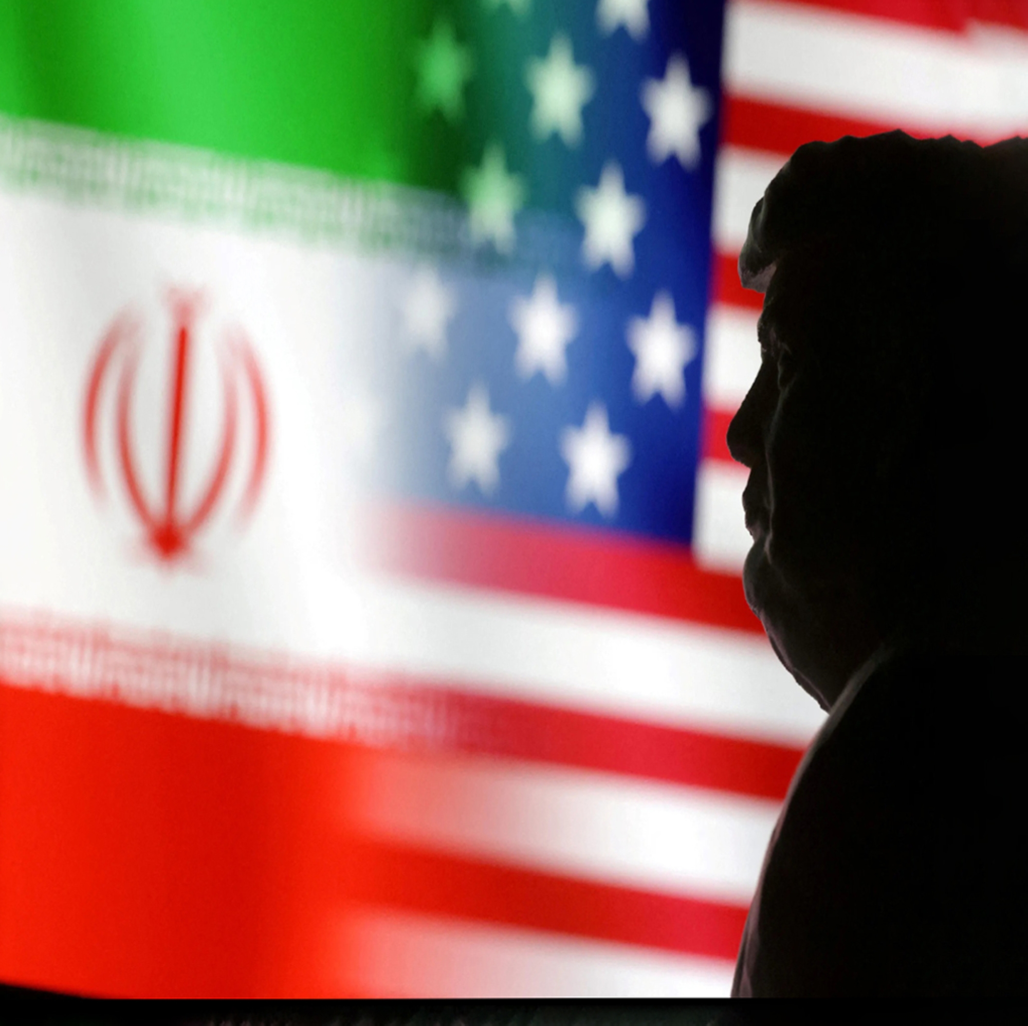 طهران وتل أبيب تتبادلان القصف وترامب يريد نفط إيران ويتوقع اتفاقاً