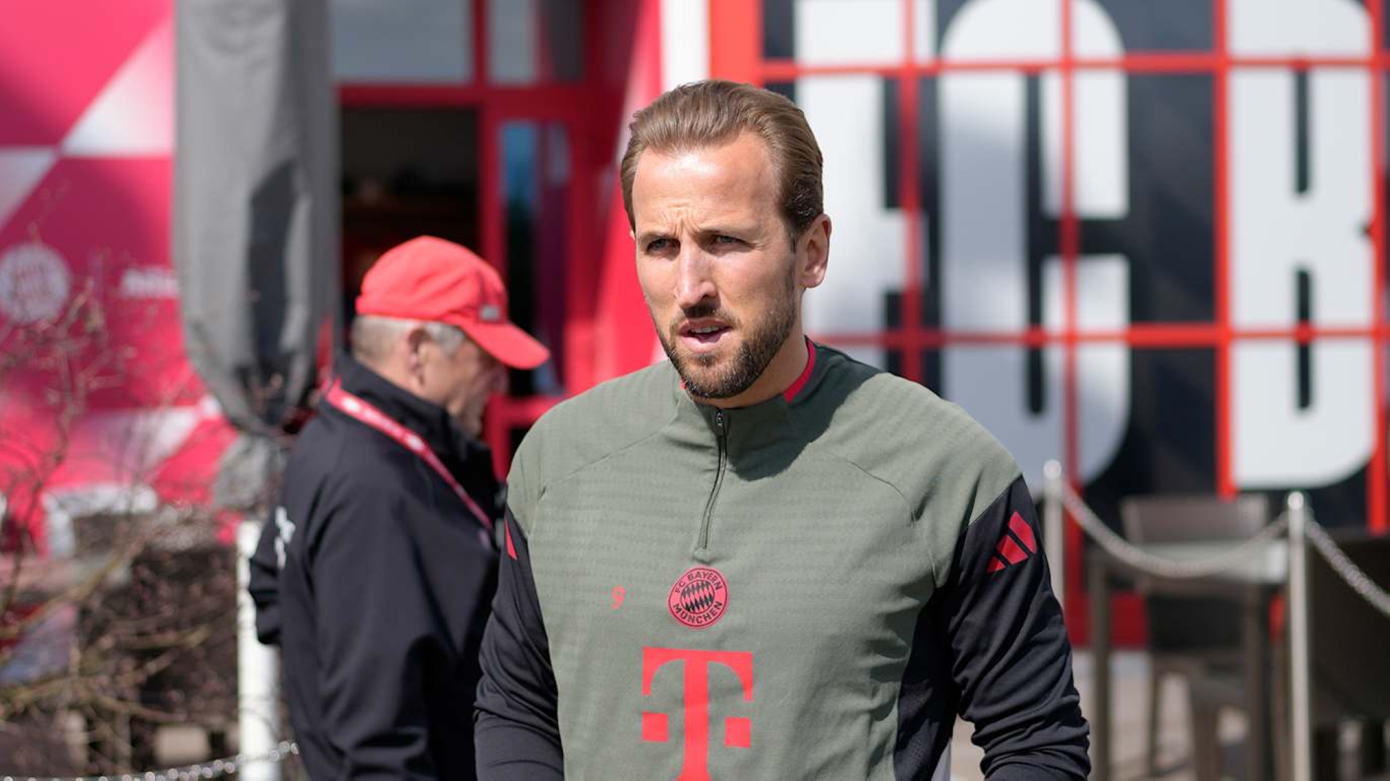 مدرب بايرن ميونخ يحسم موقف كين قبل مواجهة ريال مدريد