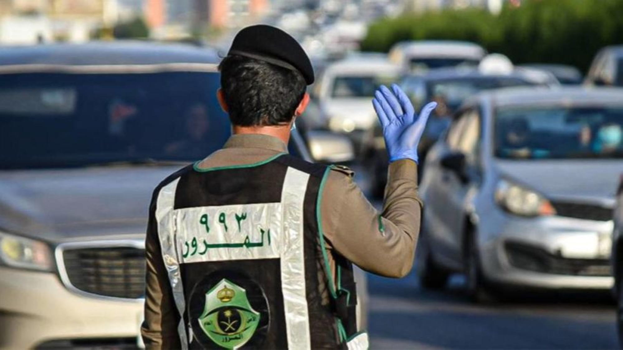 المرور: إشارات الالتفاف تنبه الآخرين عند تغيير المسار