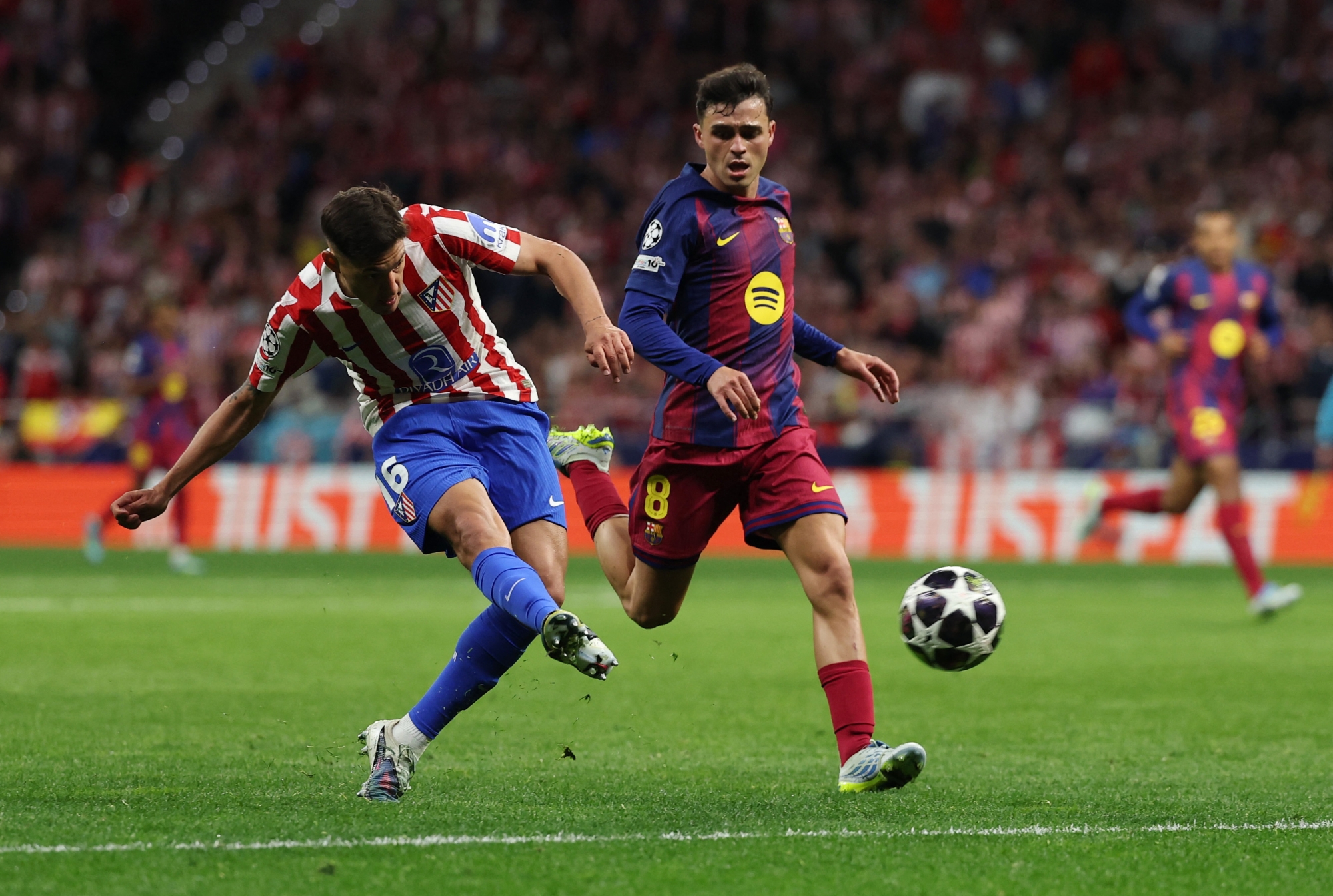 برشلونة يفوز على أتلتيكو.. ويودّع دوري أبطال أوروبا