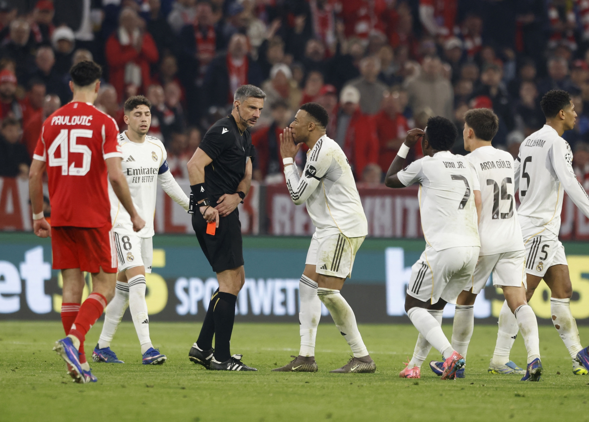 بايرن يطيح بريال مدريد في مباراة مجنونة بدوري الأبطال