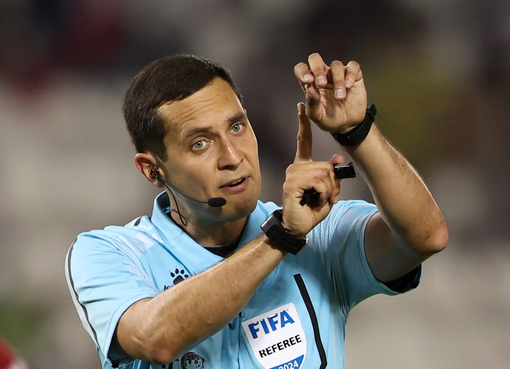 ما لا تعرفه عن رستم لطفولين حكم مباراة النصر والوصل