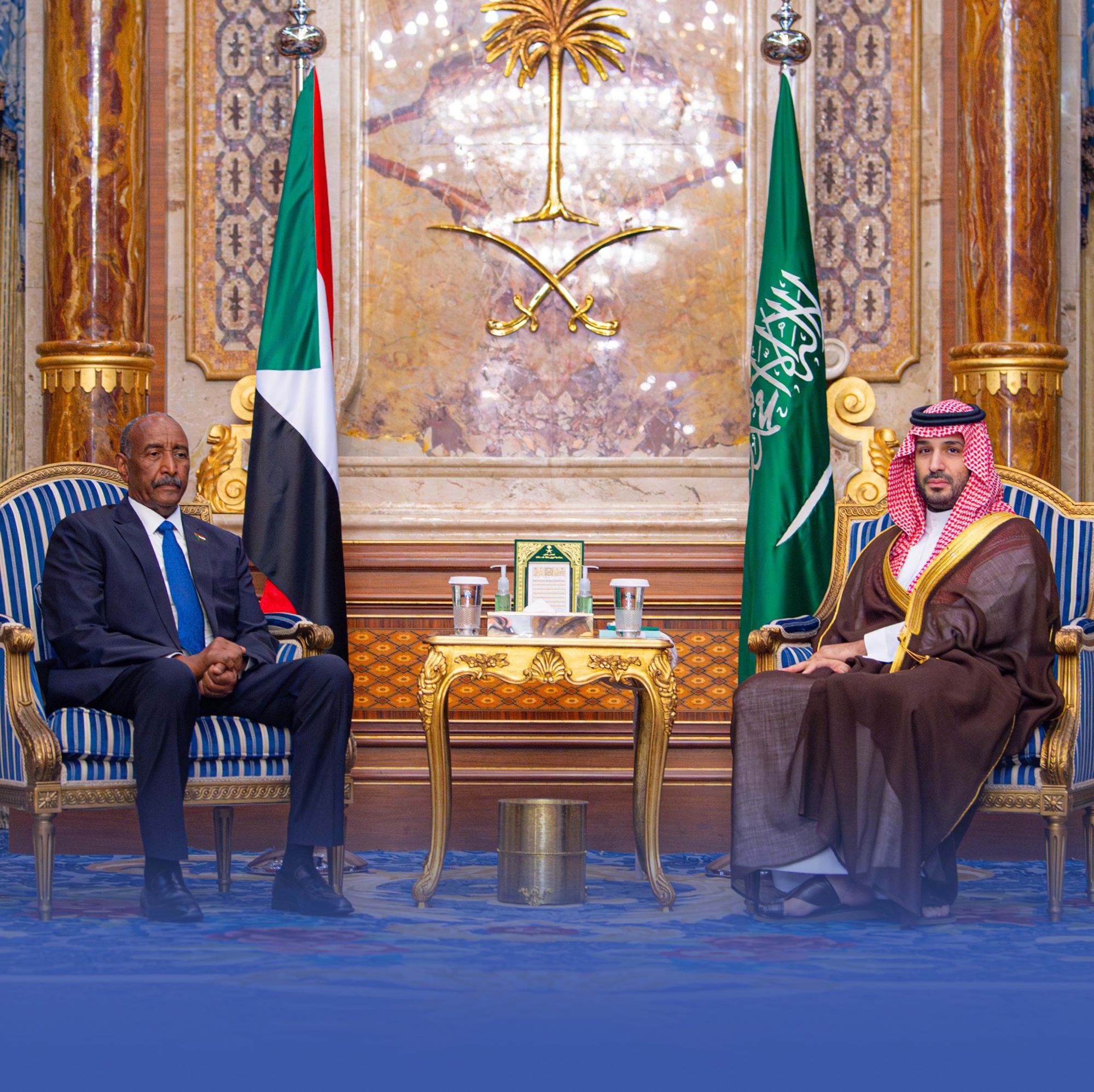 ولي العهد والبرهان يؤكدان دعم أمن السودان واستقراره ووحدة أراضيه
