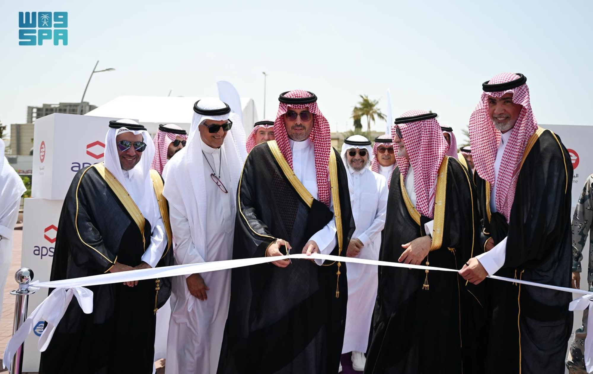 "سعود بن جلوي" يدشّن التاكسي البحري الفاخر في جدة