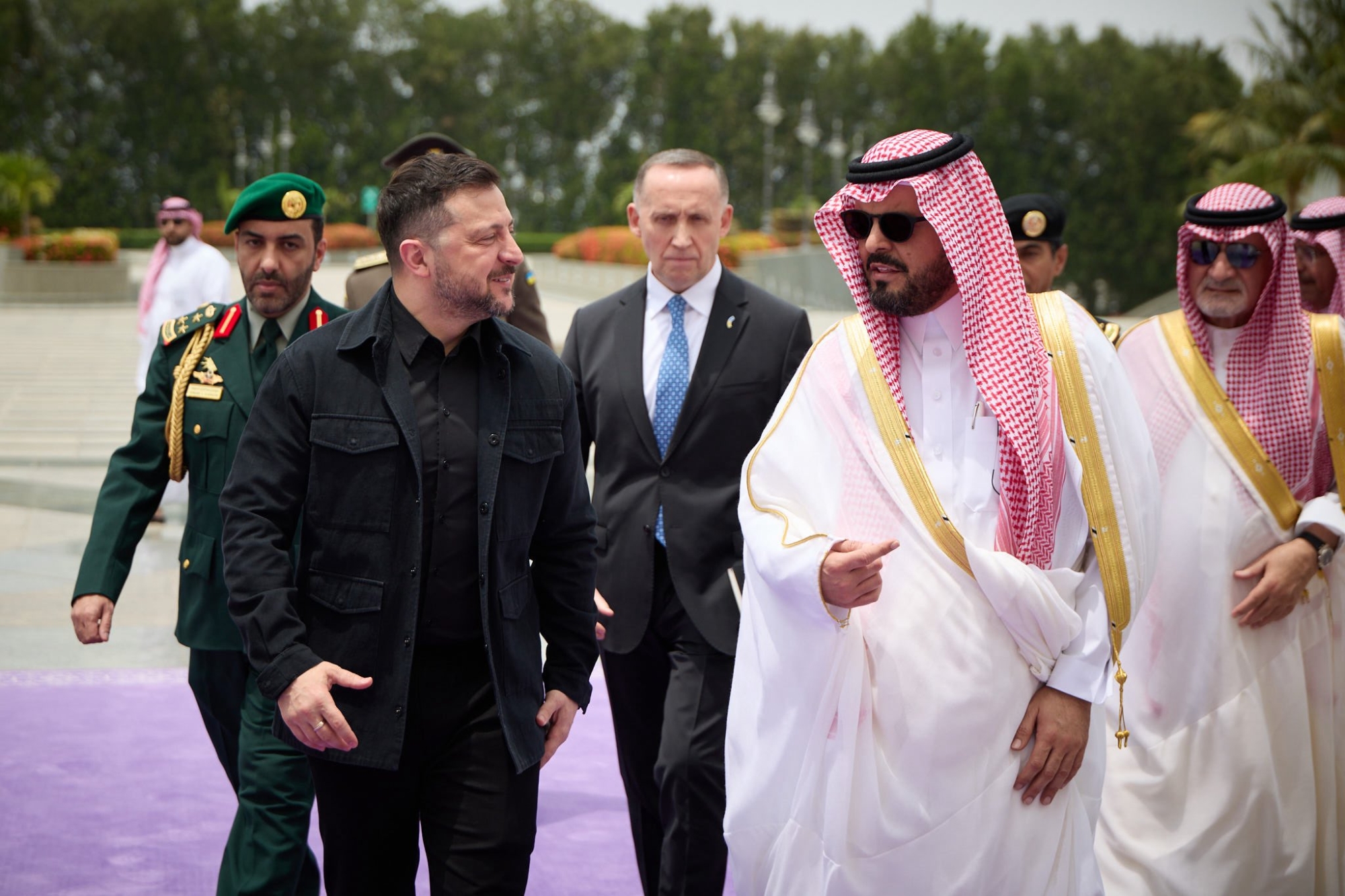 رئيس أوكرانيا يصل إلى جدة