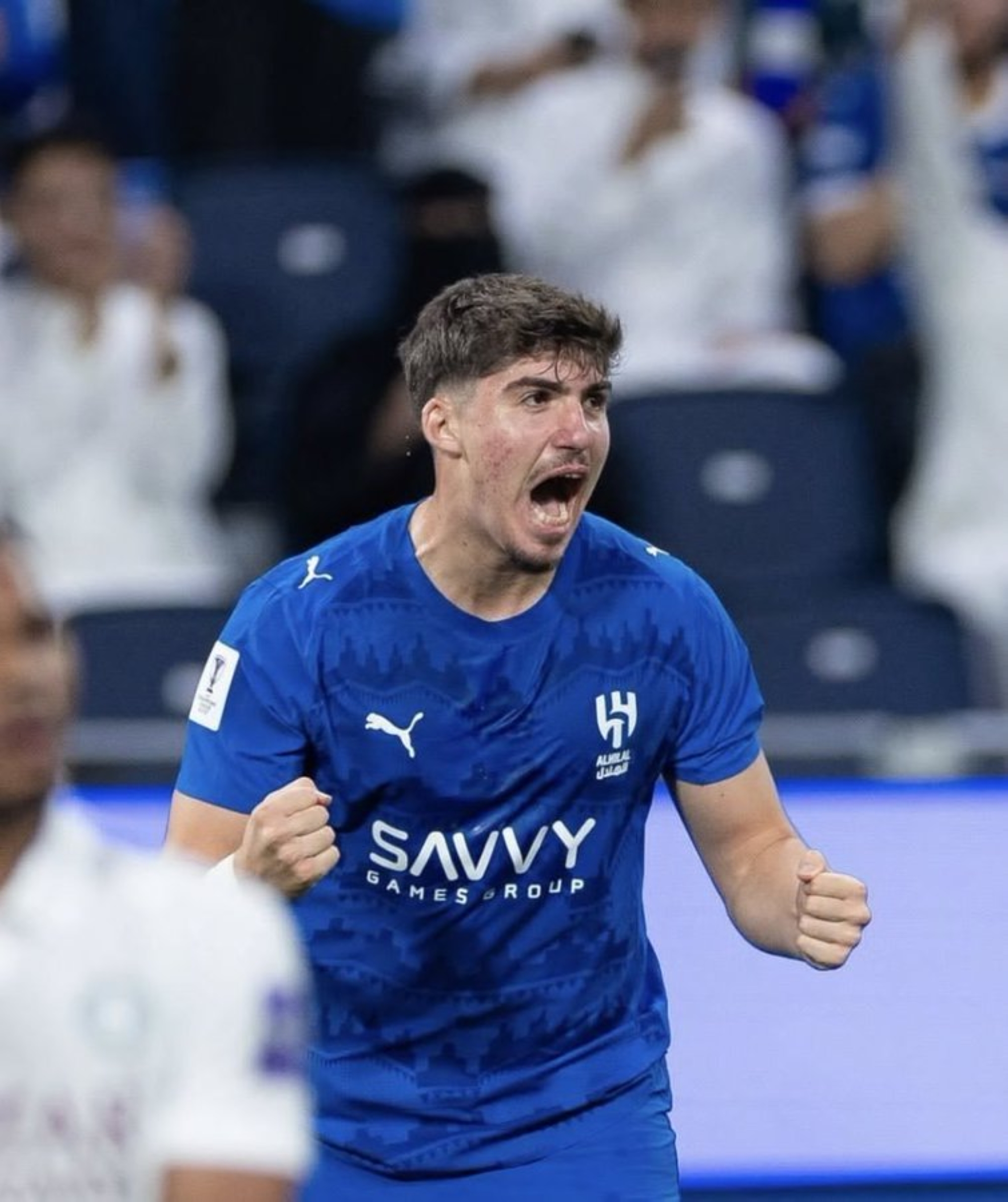 مدافع الهلال يقترب من العودة إلى الدوري التركي