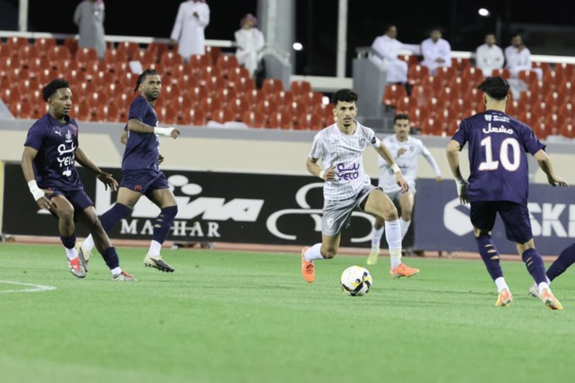 غدًا.. جولة الحسم في دوري يلو تنطلق بمواجهات مثيرة