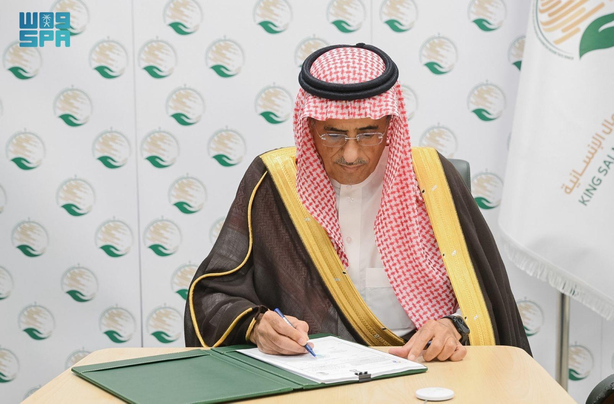 برنامج سعودي لإنشاء مدارس ميدانية في غزة