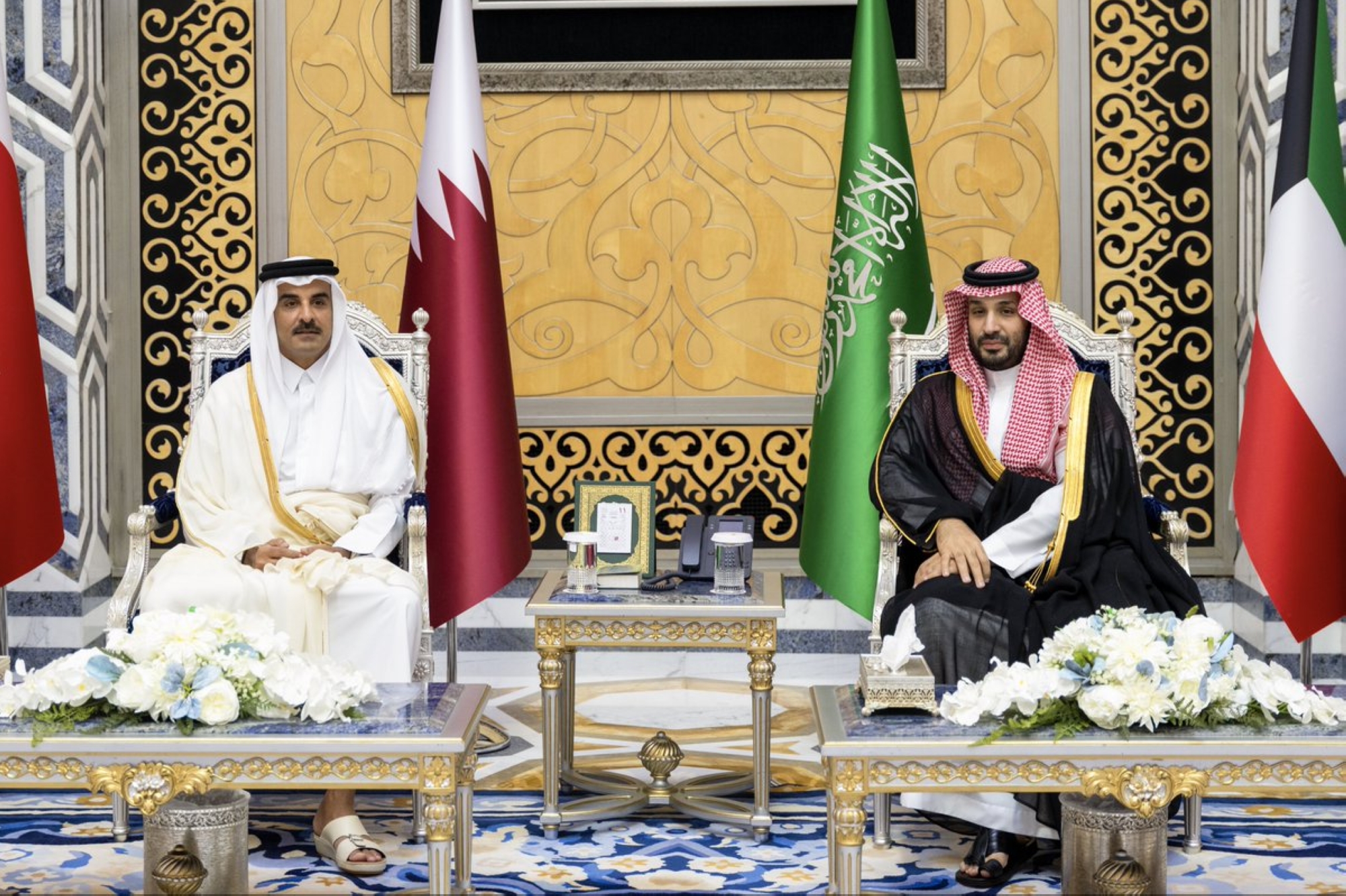 أمير قطر: قمتنا التشاورية في جدة تجسد الموقف الخليجي الموحد