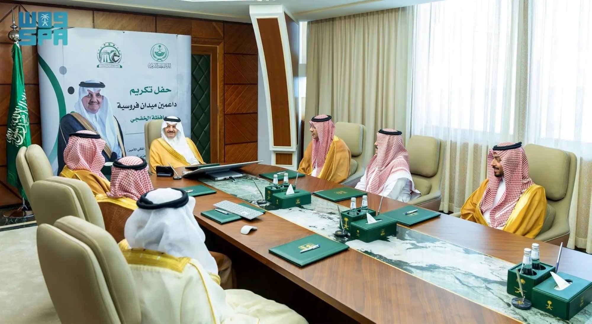 أمير المنطقة الشرقية يكرم الداعمين لموسم ميدان الفروسية بـ"الخفجي"