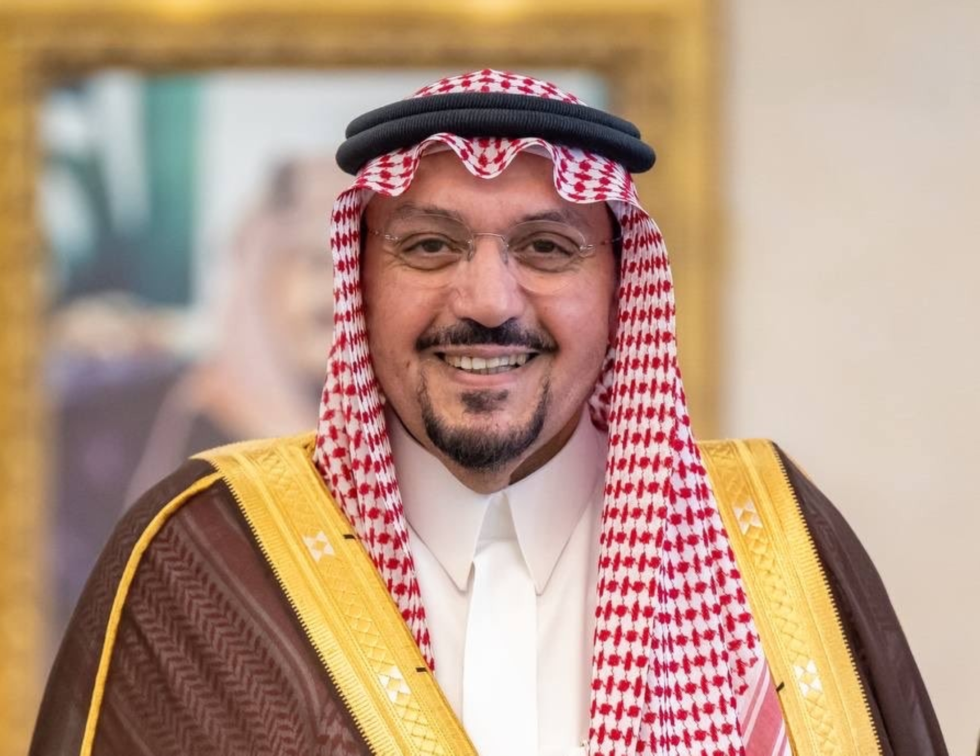 أمير القصيم يشيد باعتماد مشروع "مدينة النخيل"